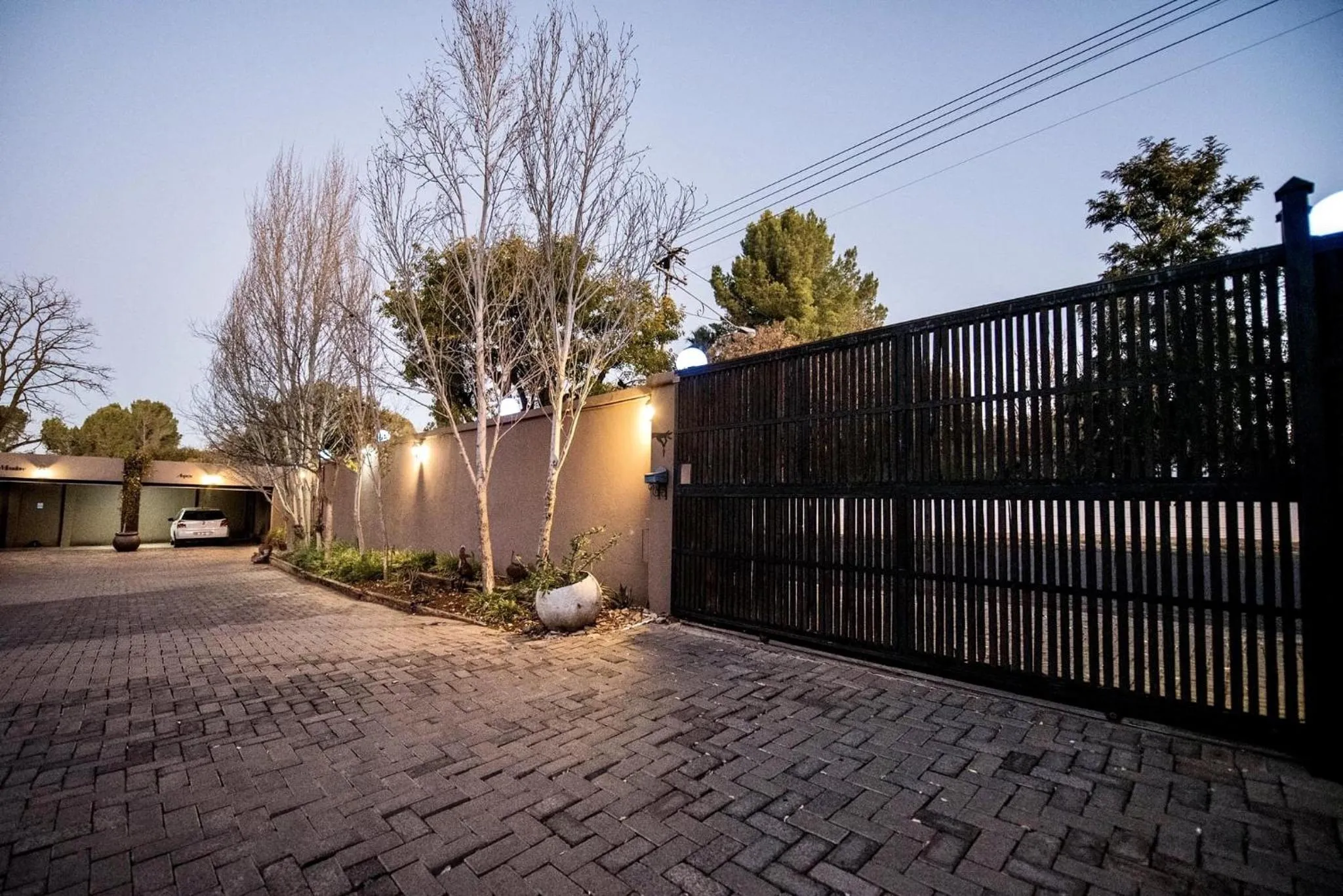 Property building in Cottonwood Guesthouse Oasis