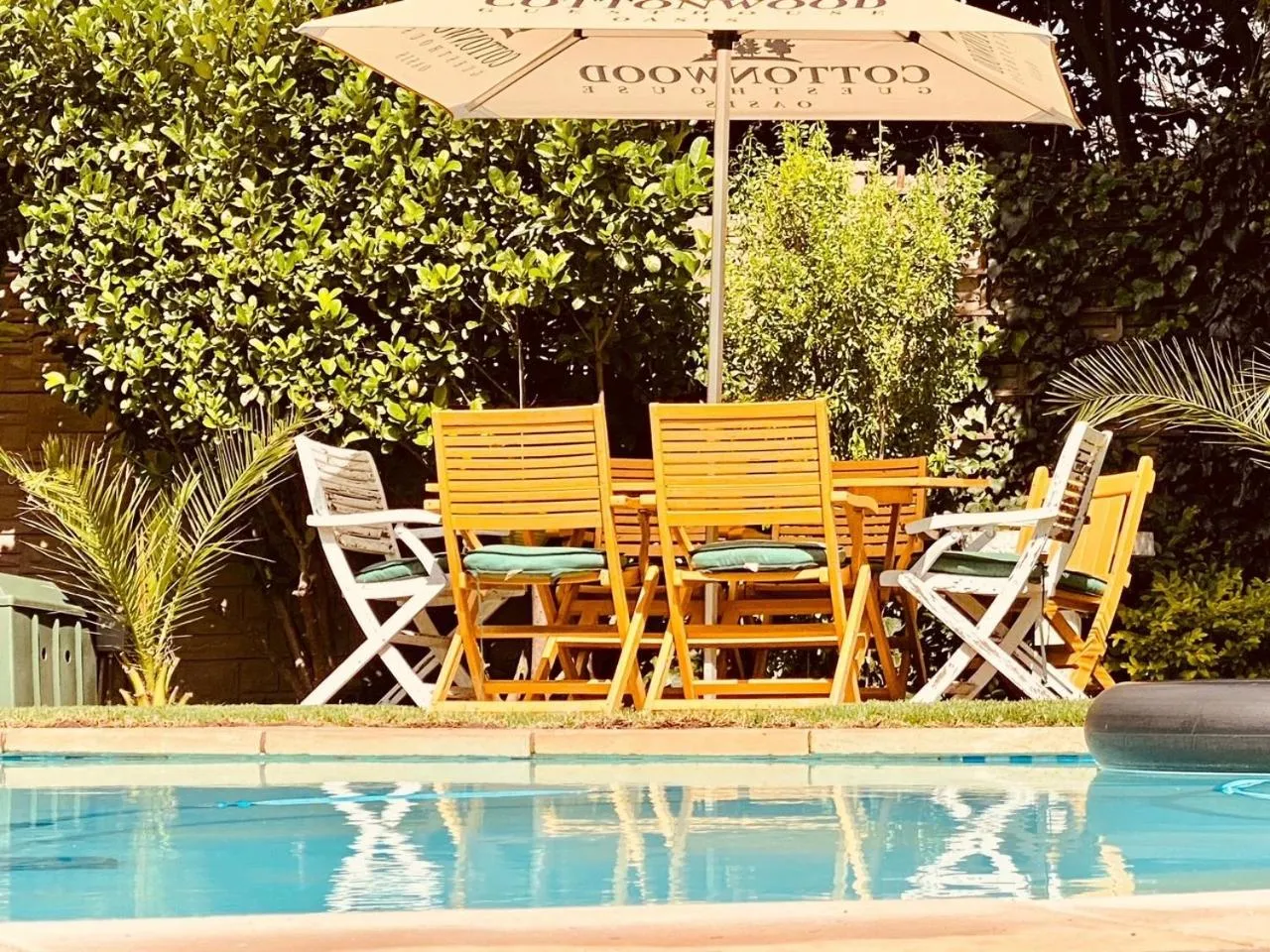 Swimming pool in Cottonwood Guesthouse Oasis