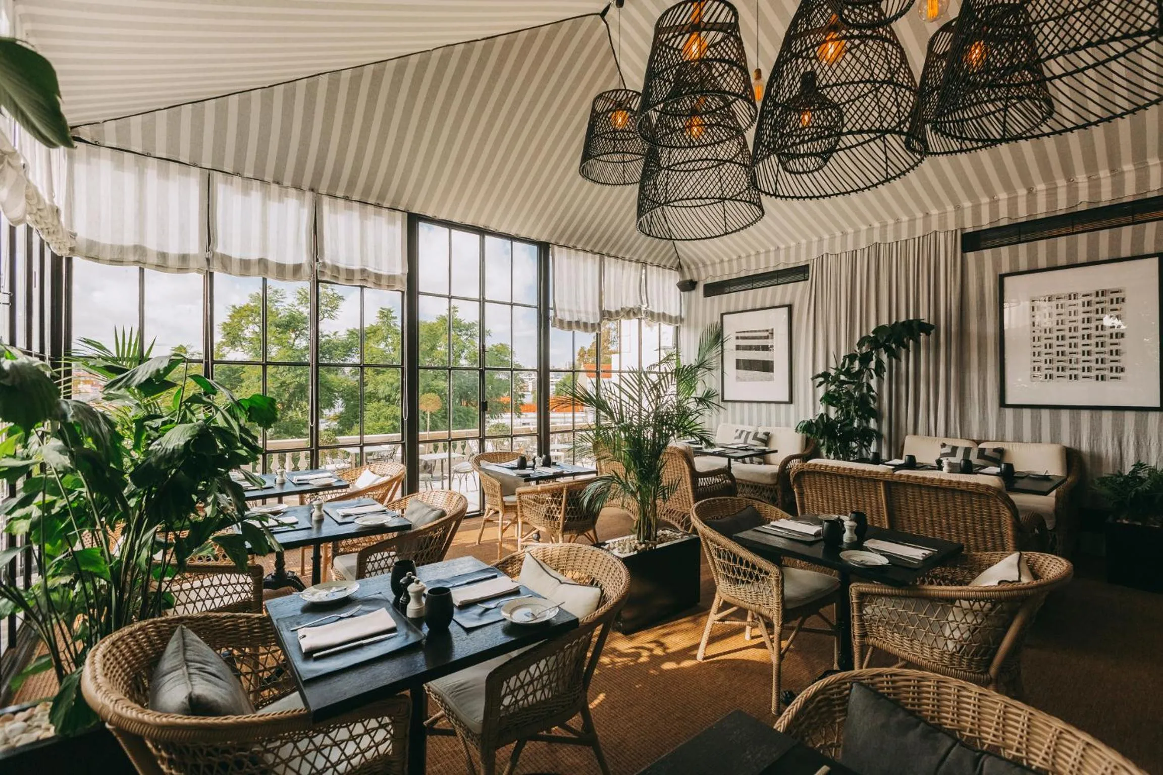 Restaurant/places to eat in Torel Palace Lisbon