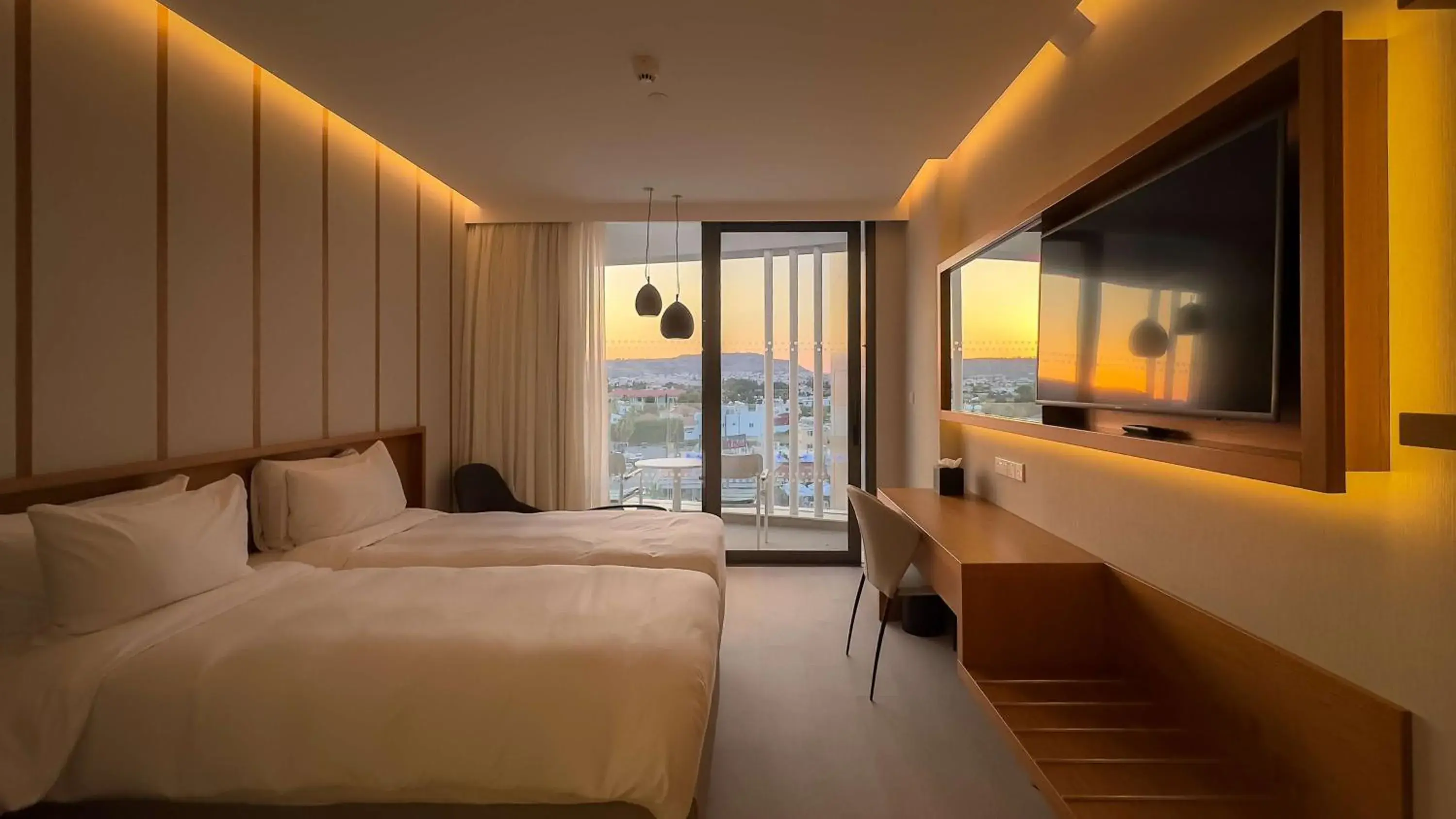 Standard Room with Balcony in Radisson Beach Resort Larnaca Standard Room with Balcony in Radisson Beach Resort Larnaca