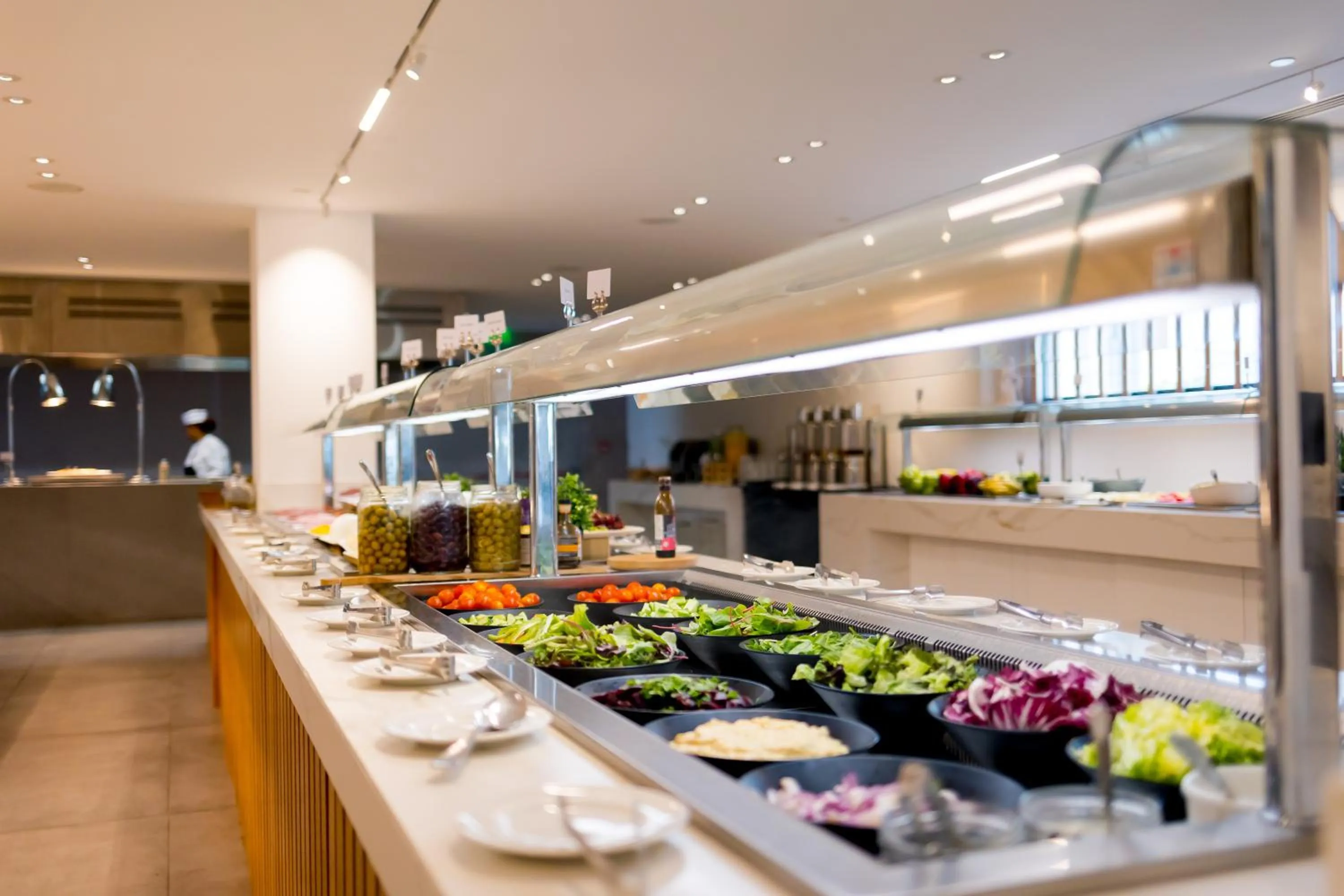 Restaurant/places to eat in Radisson Beach Resort Larnaca