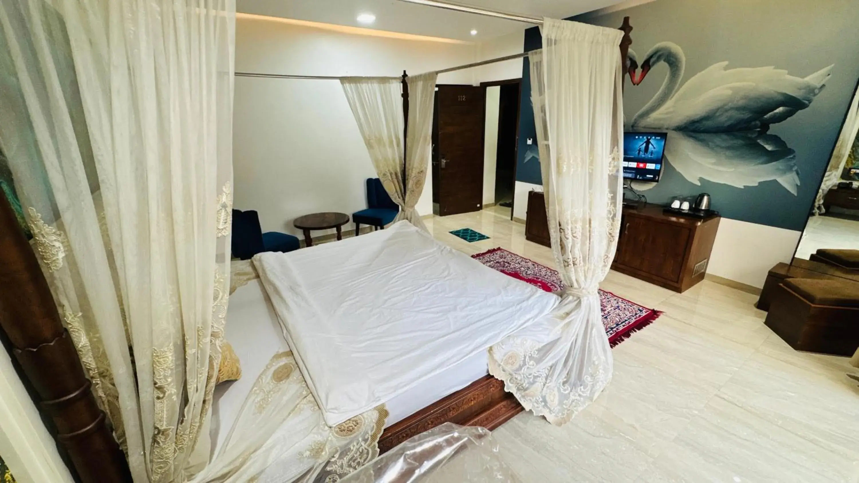 Superior King Room in The Luxury Maharaja The Royal Resort Superior King Room in The Luxury Maharaja The Royal Resort