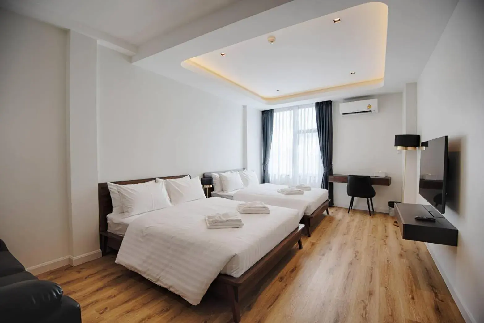 Deluxe Queen Room with Two Queen Beds in Play Poshtel & Cafe' Deluxe Queen Room with Two Queen Beds in Play Poshtel & Cafe'