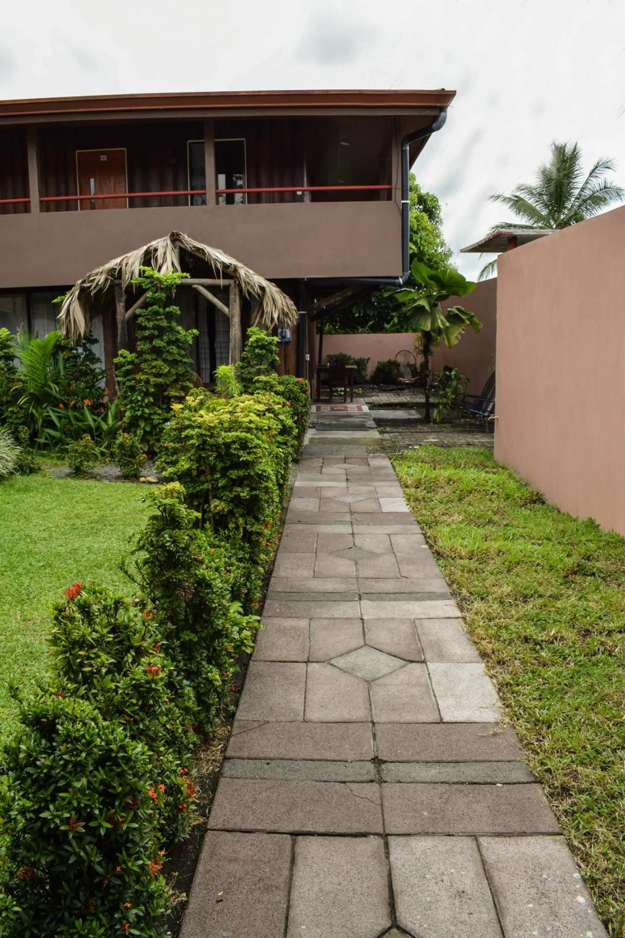 Patio in Hotel La Choza Inn