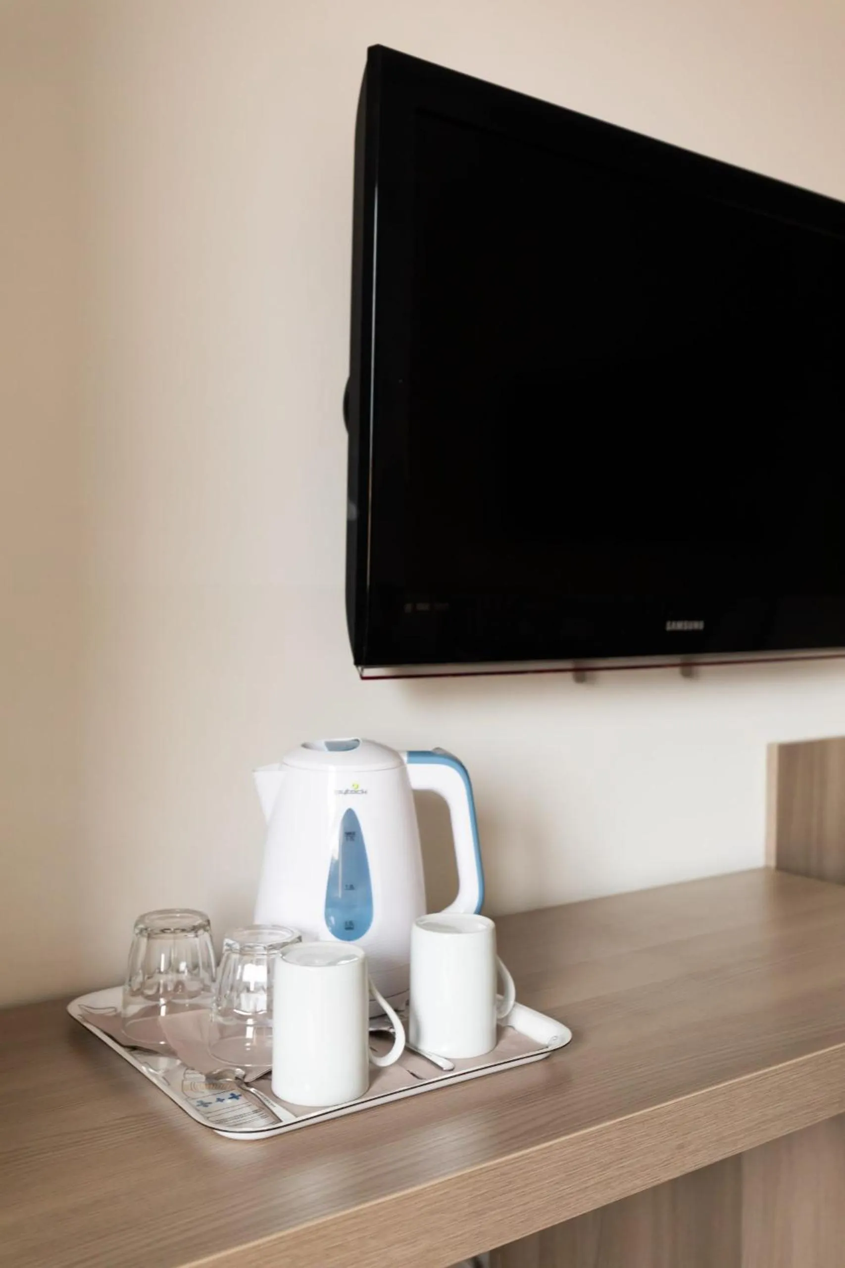 TV and multimedia in Fleming Suites by Hili