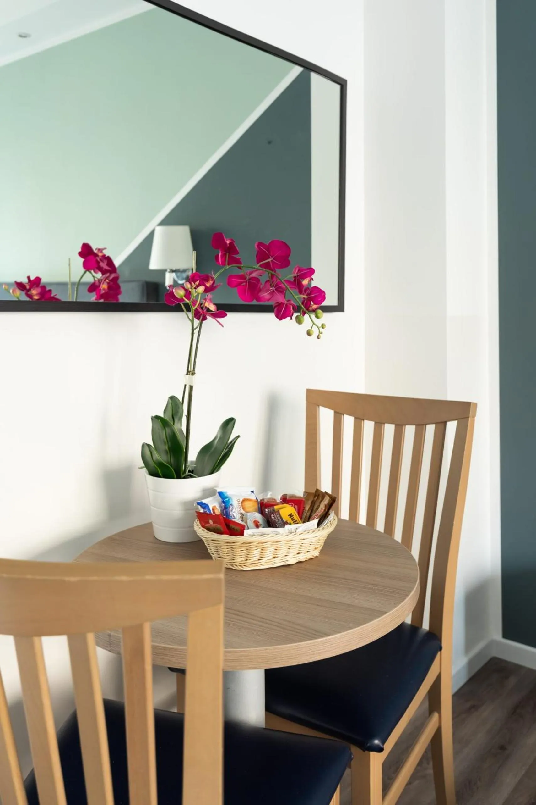 Seating area in Fleming Suites by Hili