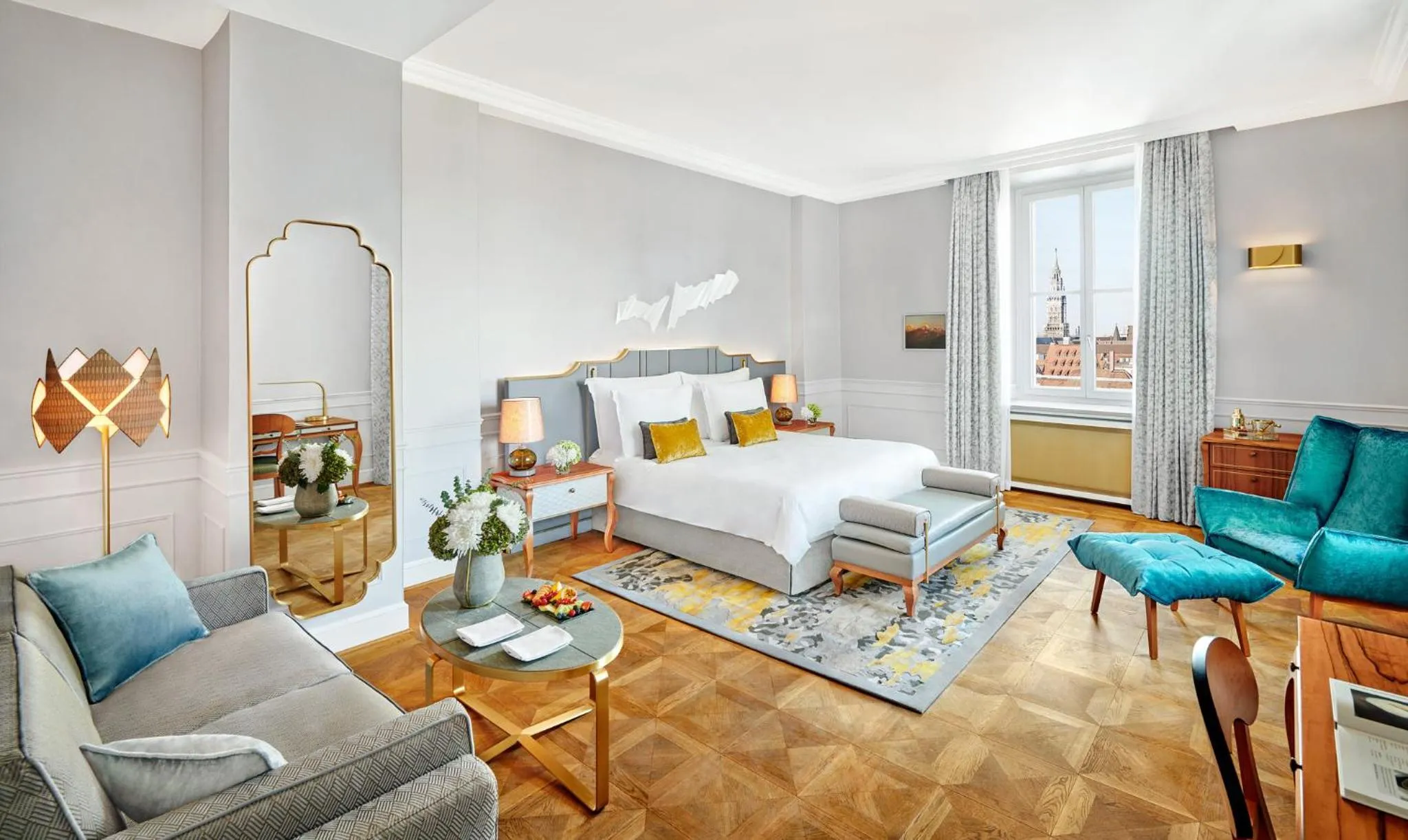 Photo of the whole room, Bed in Mandarin Oriental, Munich