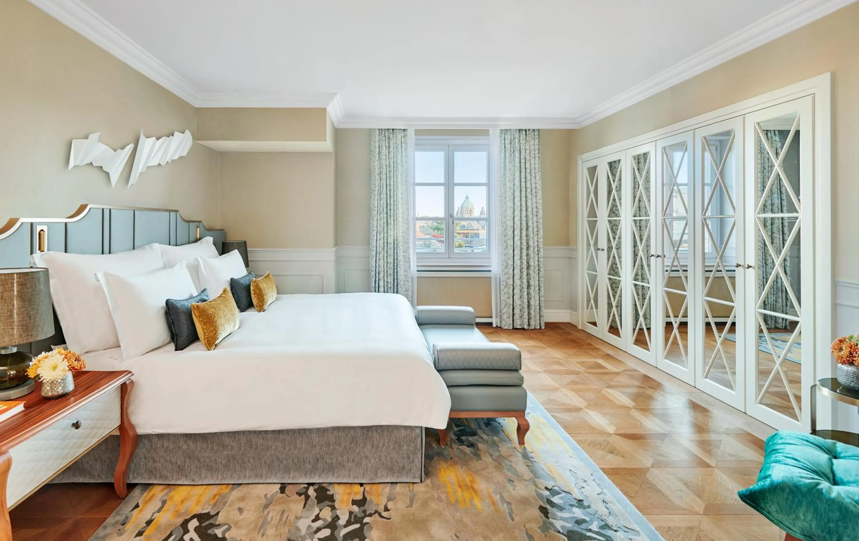 Bedroom, Bed in Mandarin Oriental, Munich