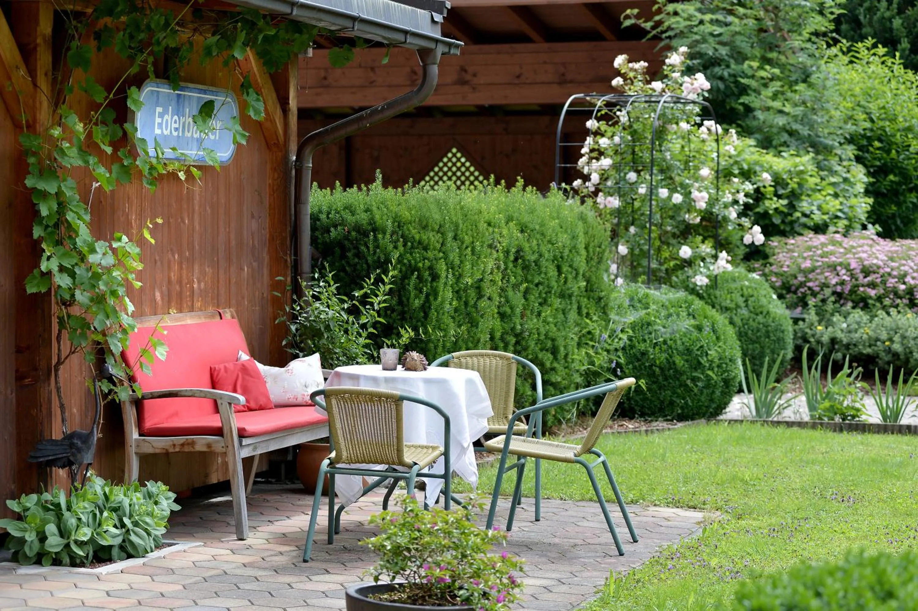 Patio in Apparthotel Ederfeld