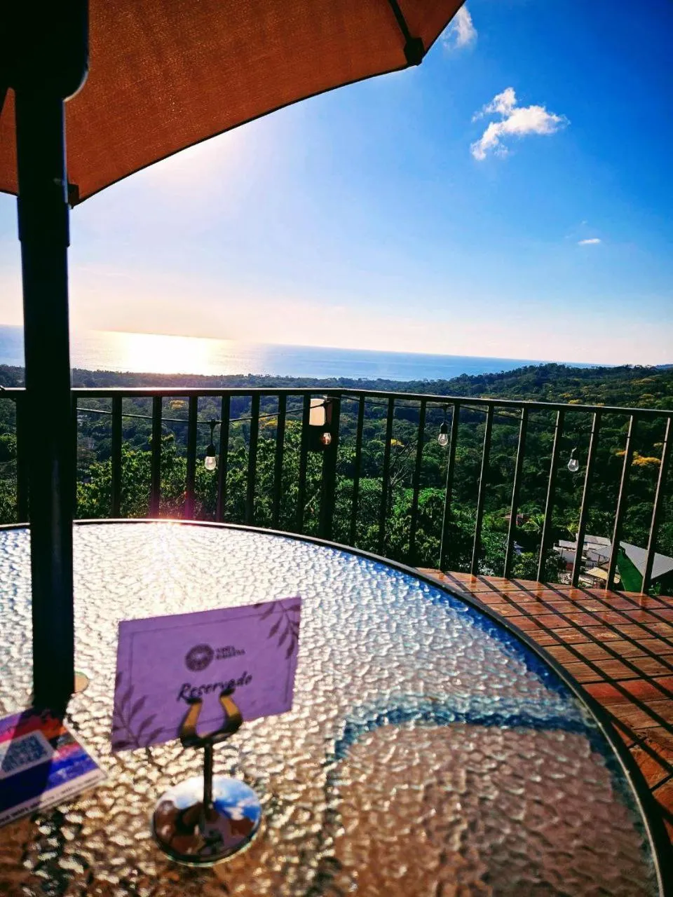 Restaurant/places to eat in Vista Ballena