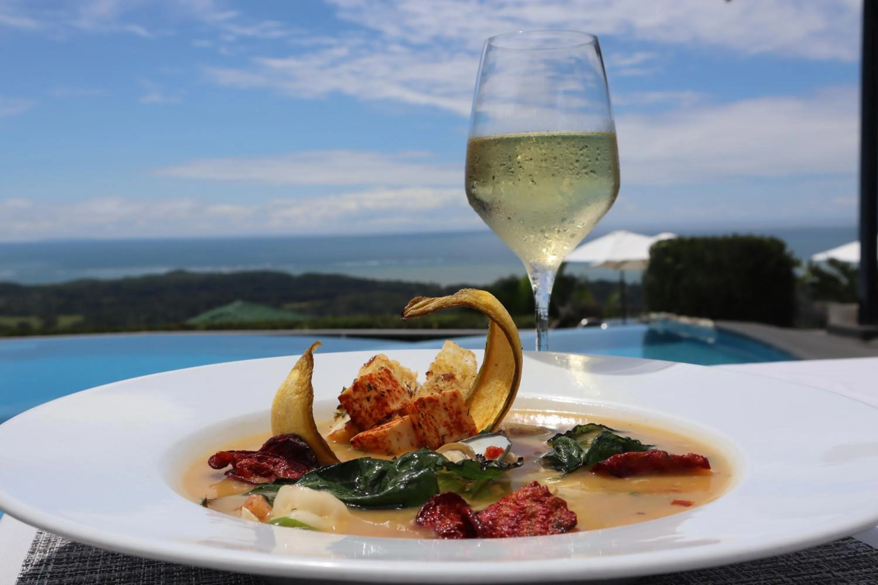 Restaurant/places to eat in Vista Ballena