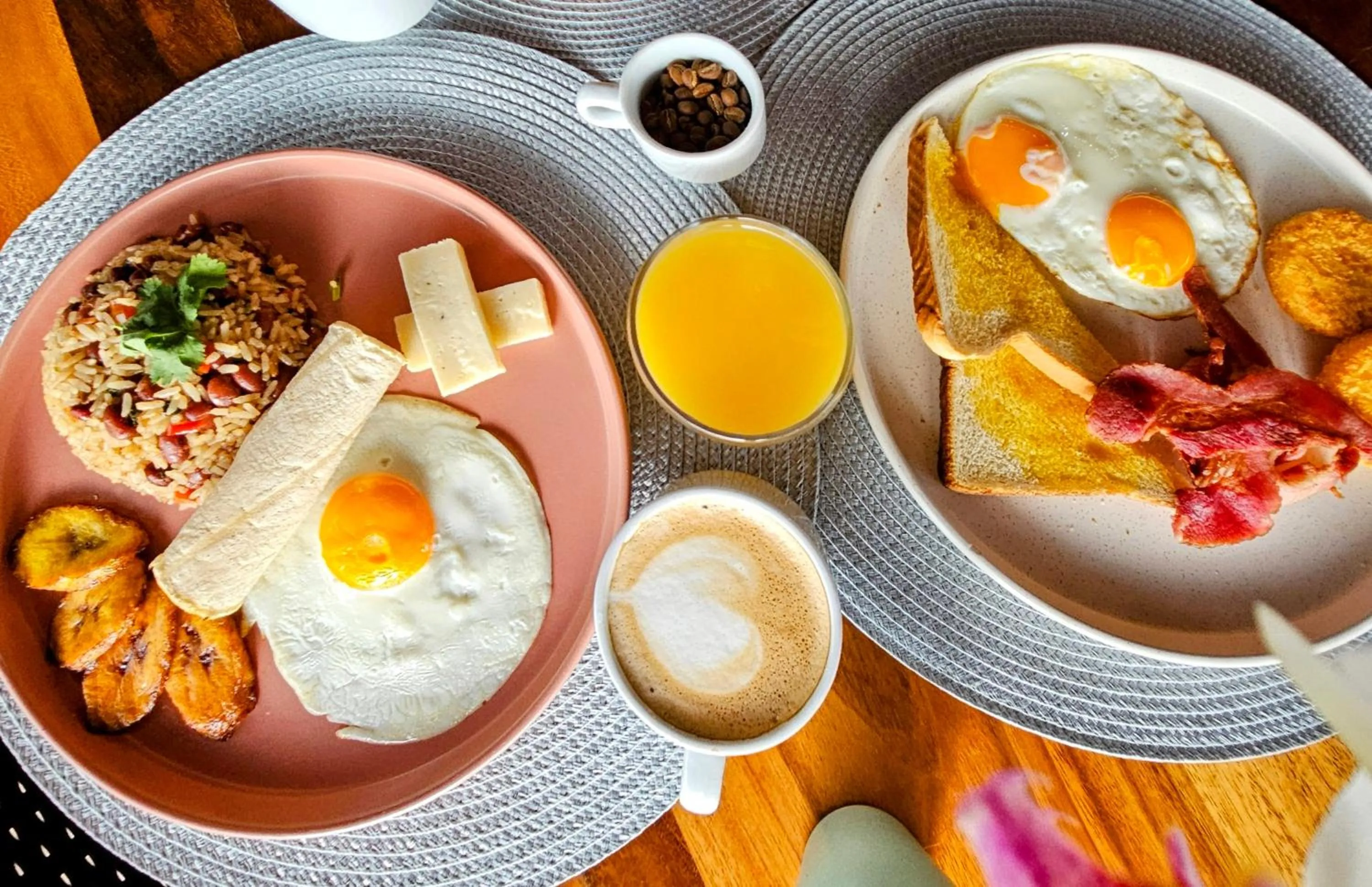 Restaurant/places to eat in Vista Ballena