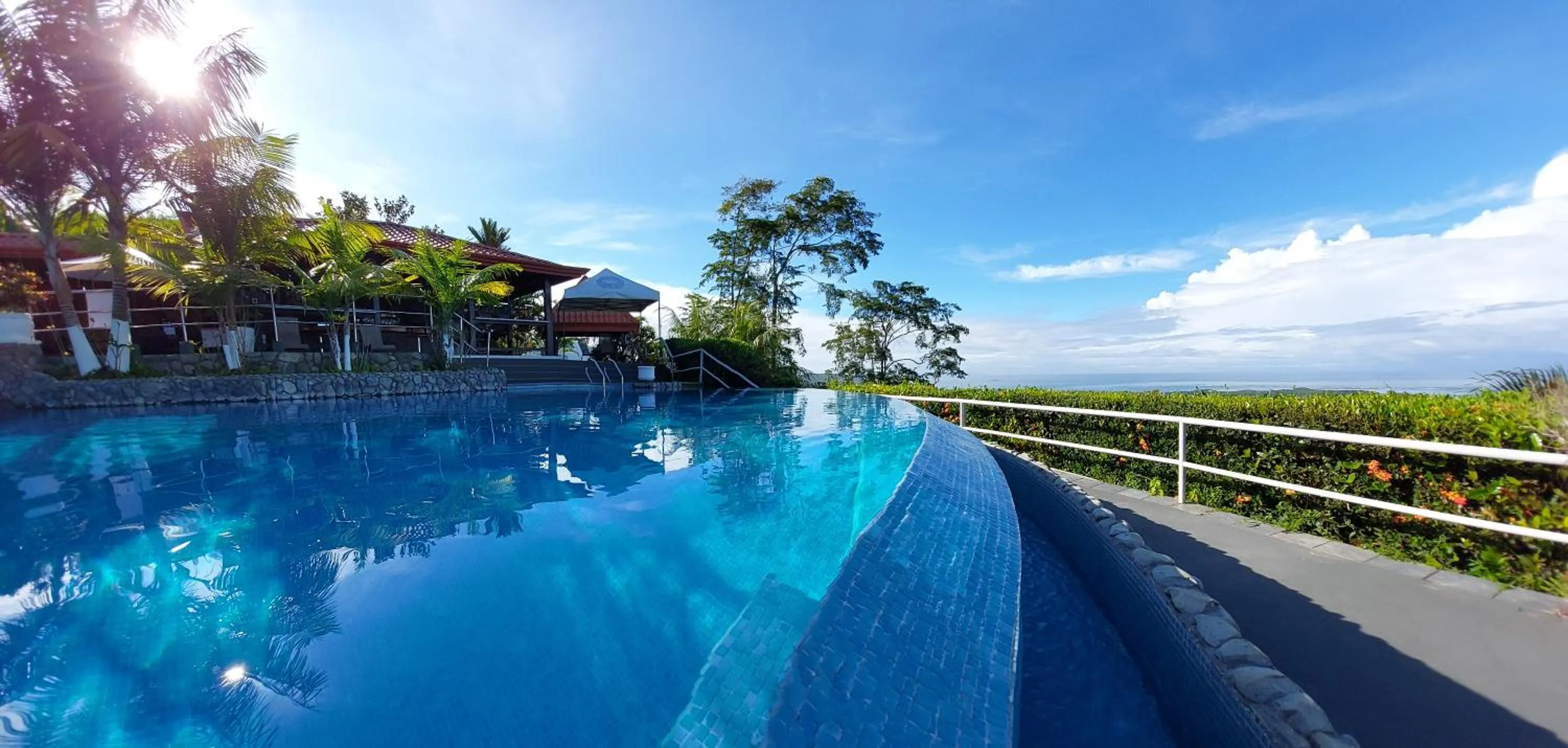 Swimming pool in Vista Ballena