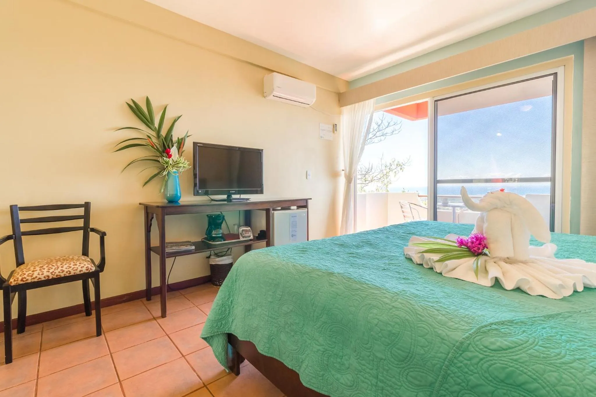 Photo of the whole room, Bed in Vista Ballena