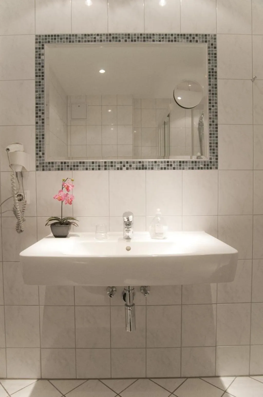 Shower in Hotel Haus am Park