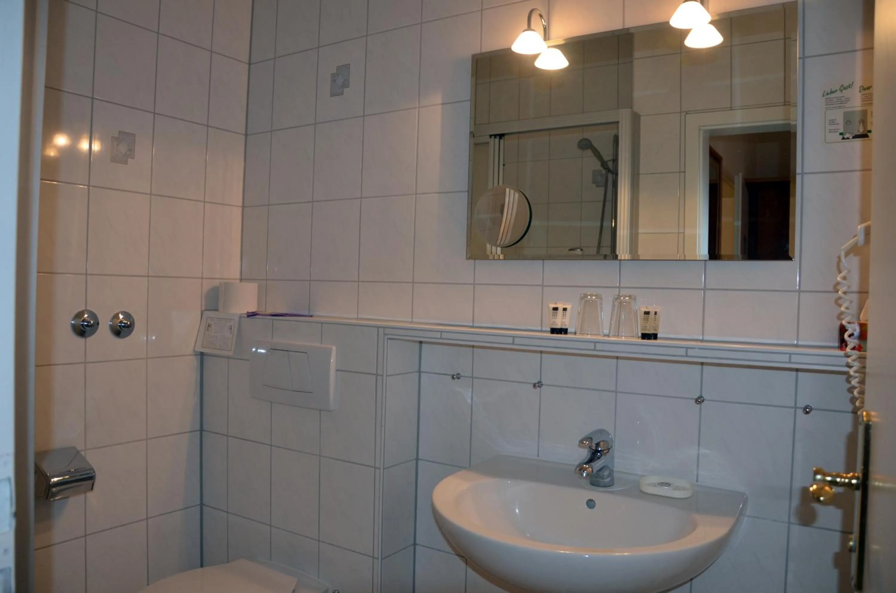 Toilet in Hotel Haus am Park