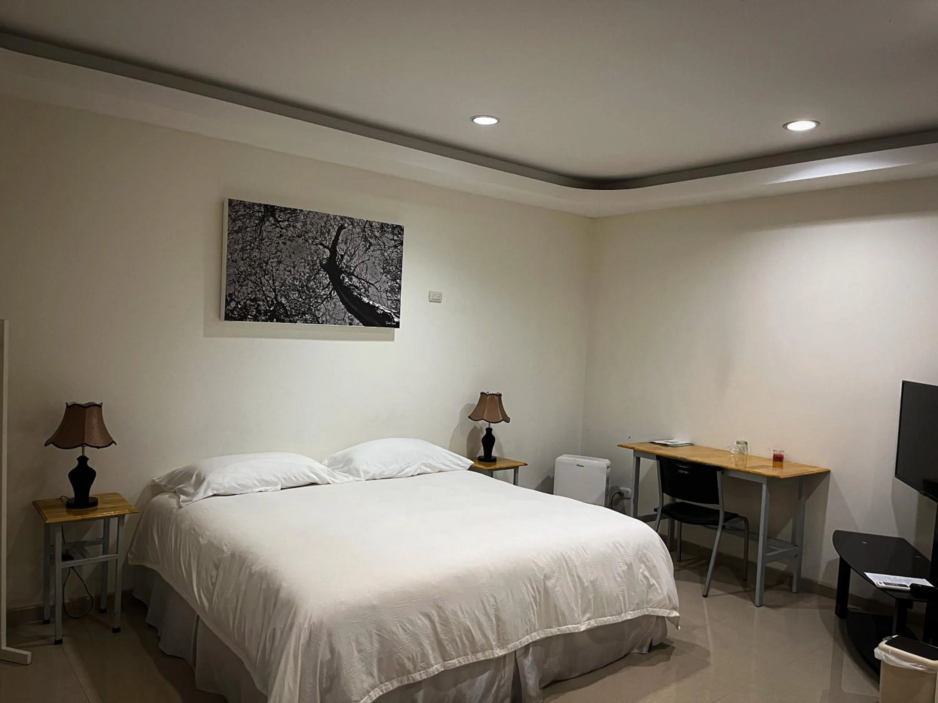 Photo of the whole room, Bed in Legacy Boutique Hotel