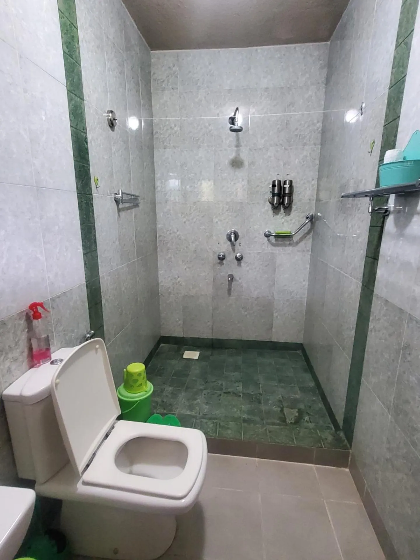 Shower in Edaala Comfort - B&B