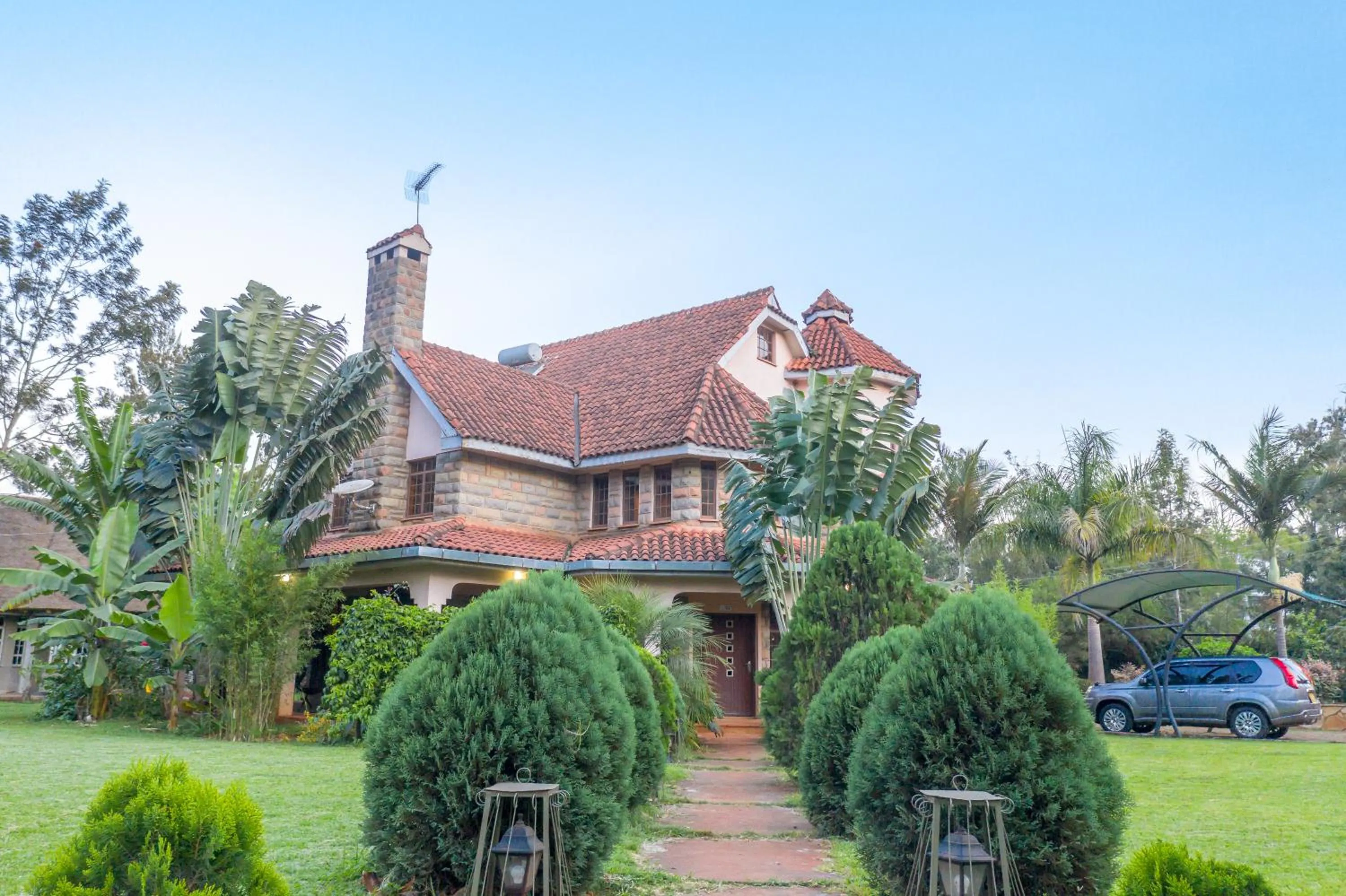 Property building in Edaala Comfort - B&B