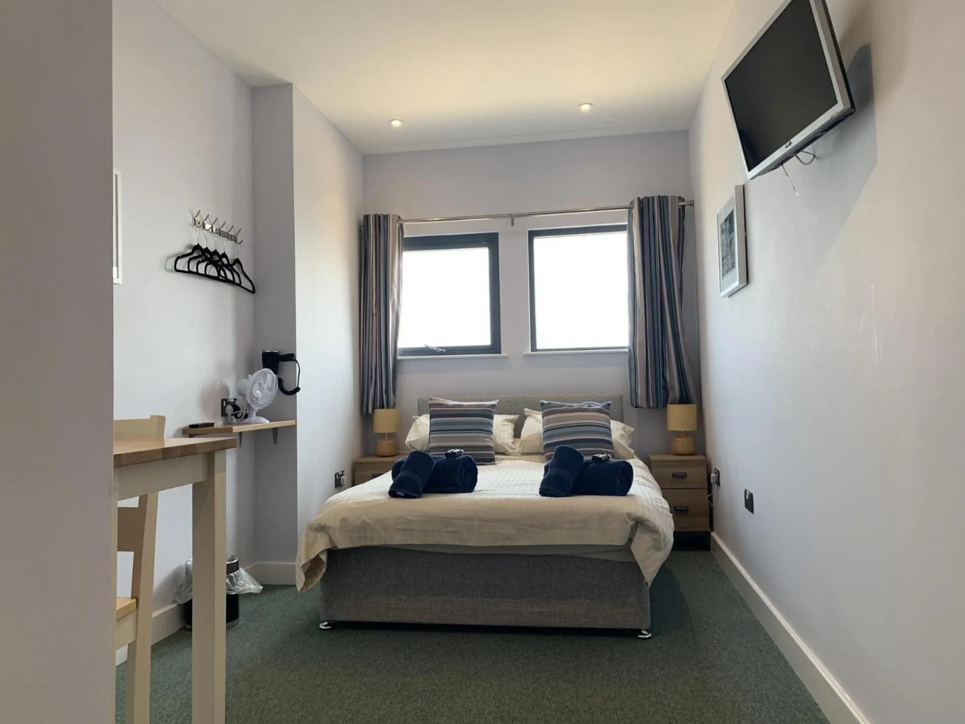 Floor plan in No 1 Ocean Cabins - Saundersfoot Harbour - Saundersfoot