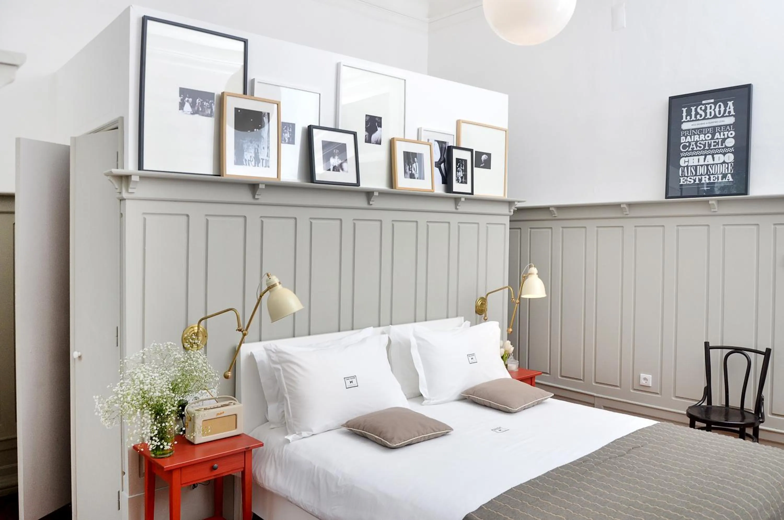 Decorative detail, Bed in Casa Oliver Boutique B&B - Principe Real