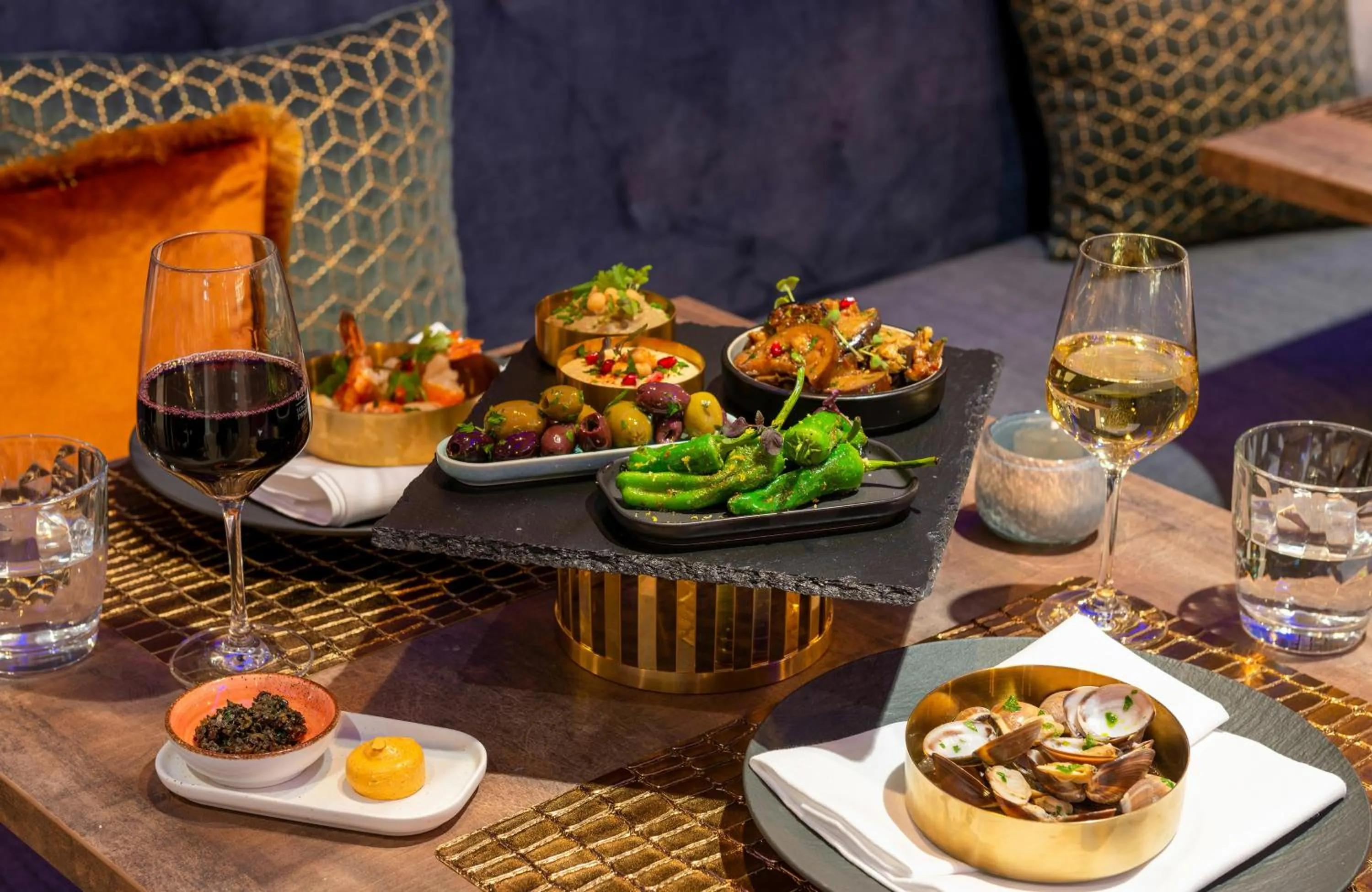 Restaurant/places to eat in Leonardo Hotel Augsburg