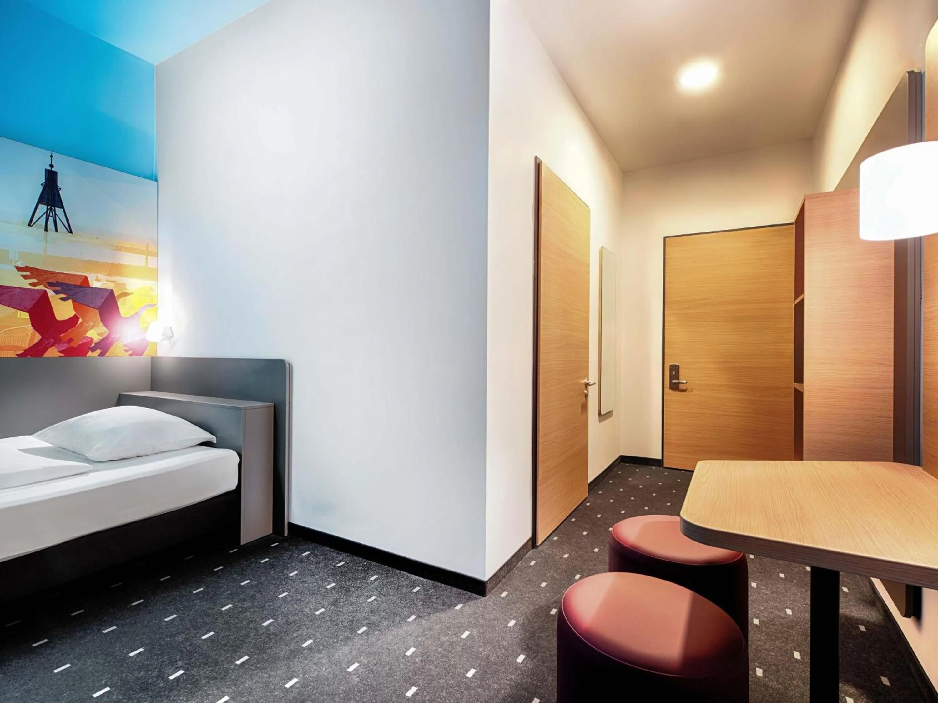 Photo of the whole room, Bed in B&B Hotel Cuxhaven