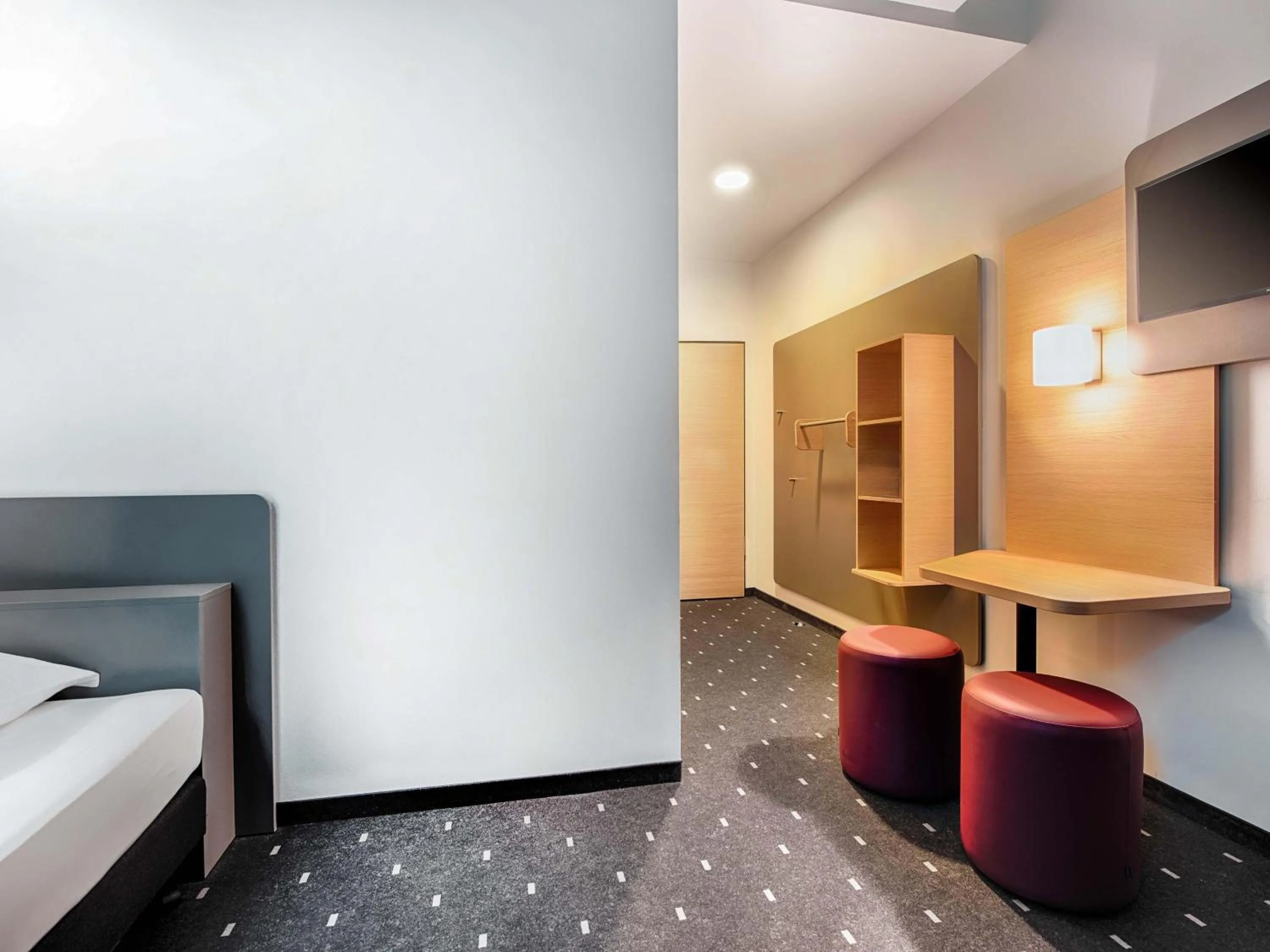 Lobby or reception, Bed in B&B Hotel Cuxhaven