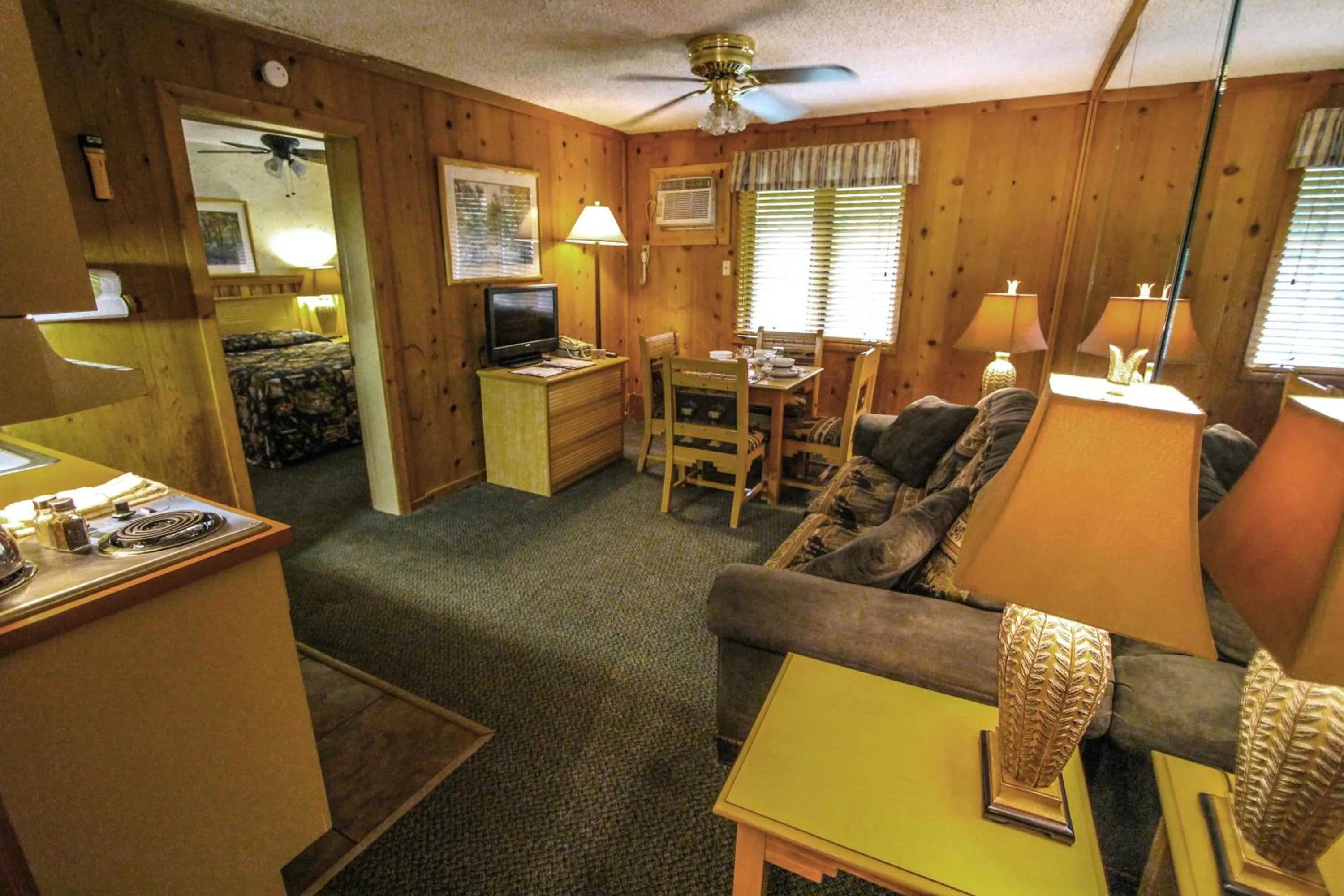 Living room in Smoketree Lodge