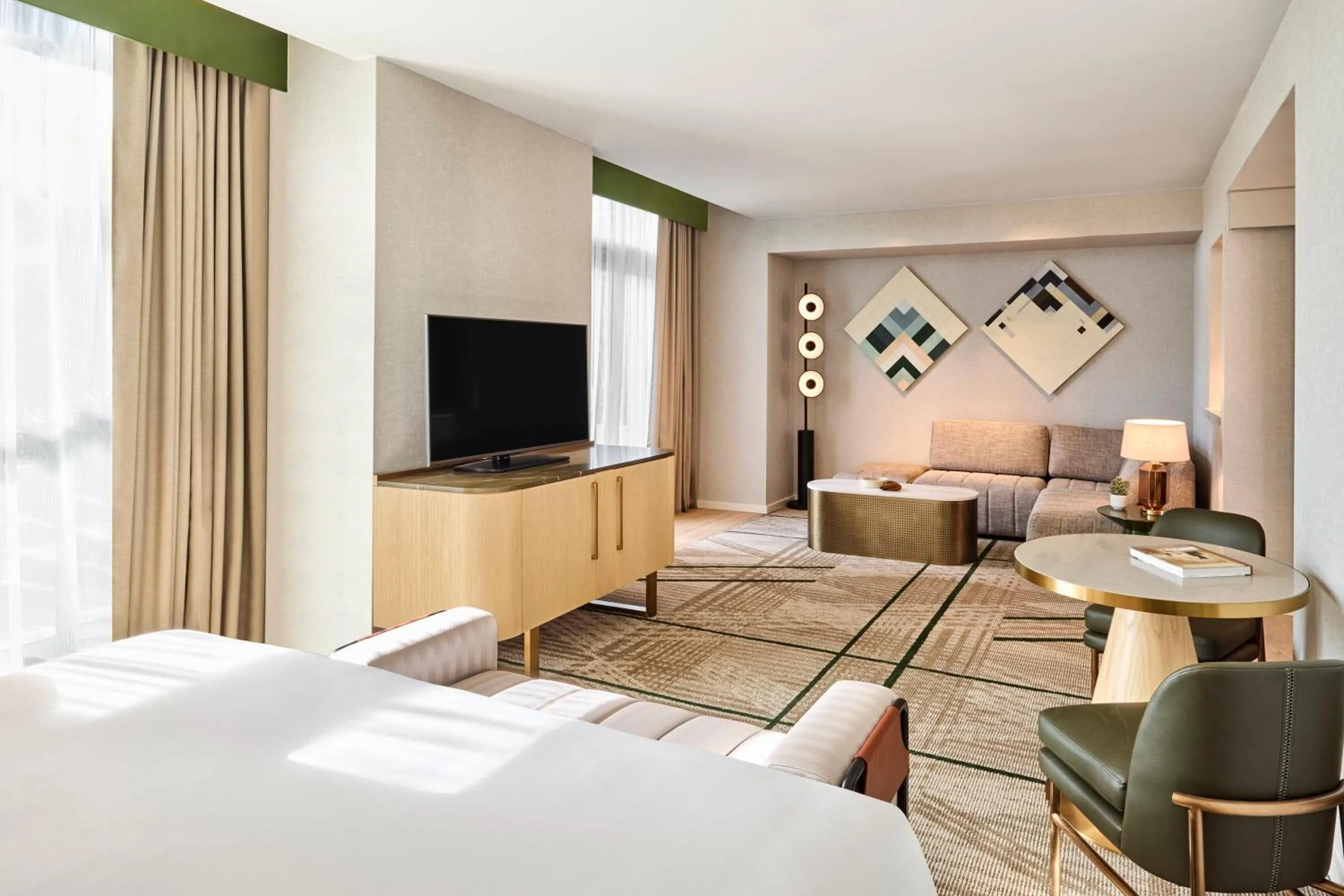 Bedroom, Bed in Omni San Diego Hotel at the Ballpark