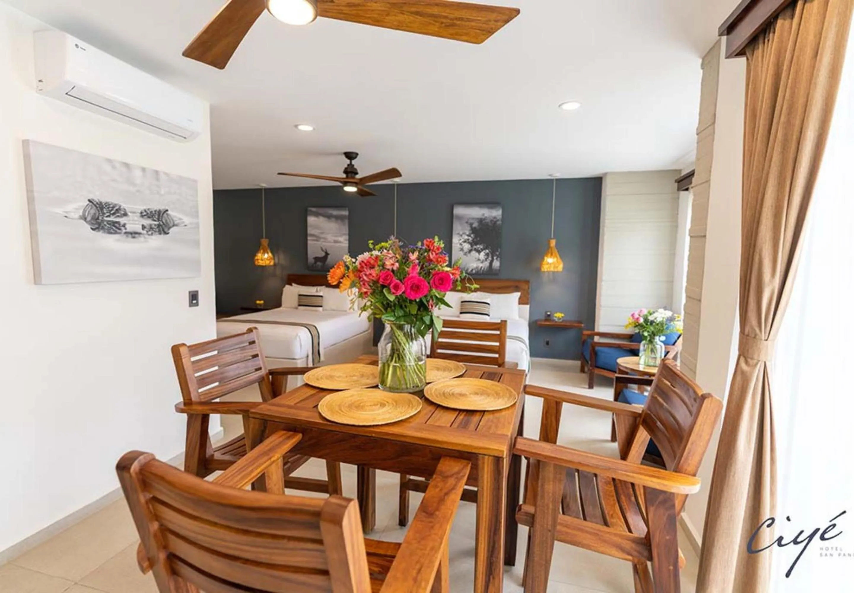 Dining area in Ciyé Hotel