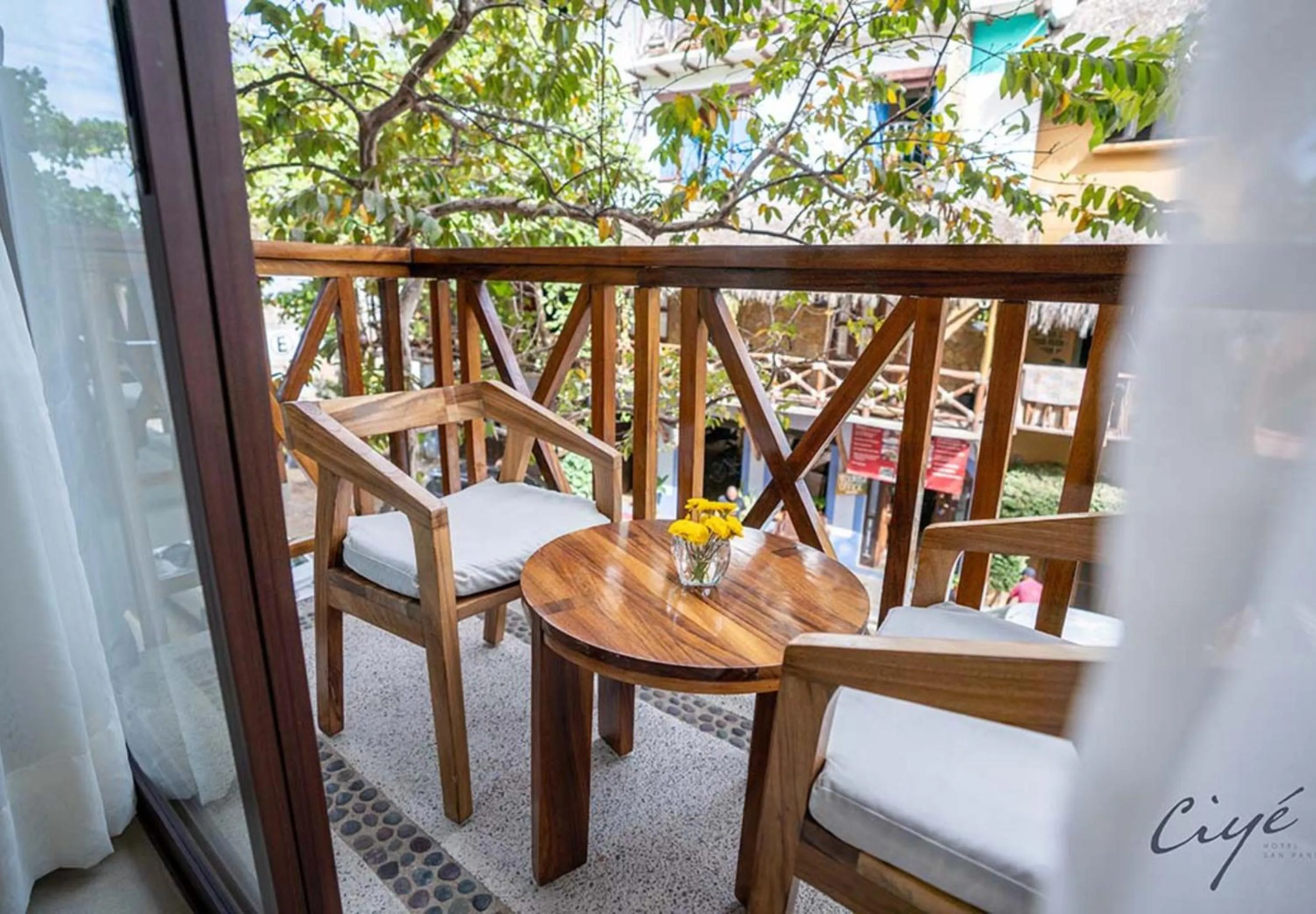 Balcony/Terrace in Ciyé Hotel