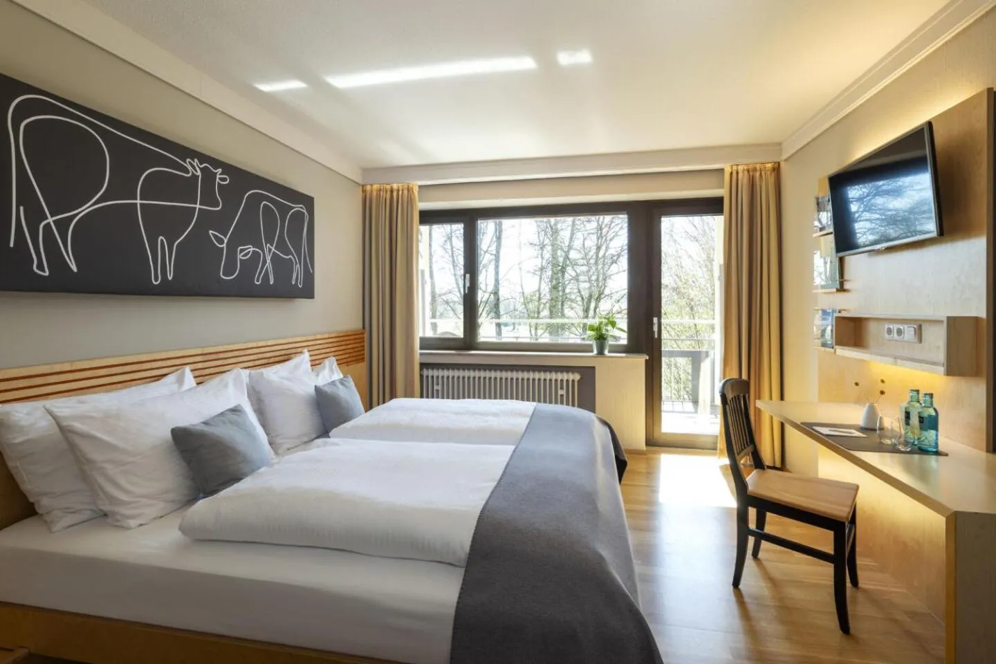 Bed in JUFA Hotel Wangen im Allgäu