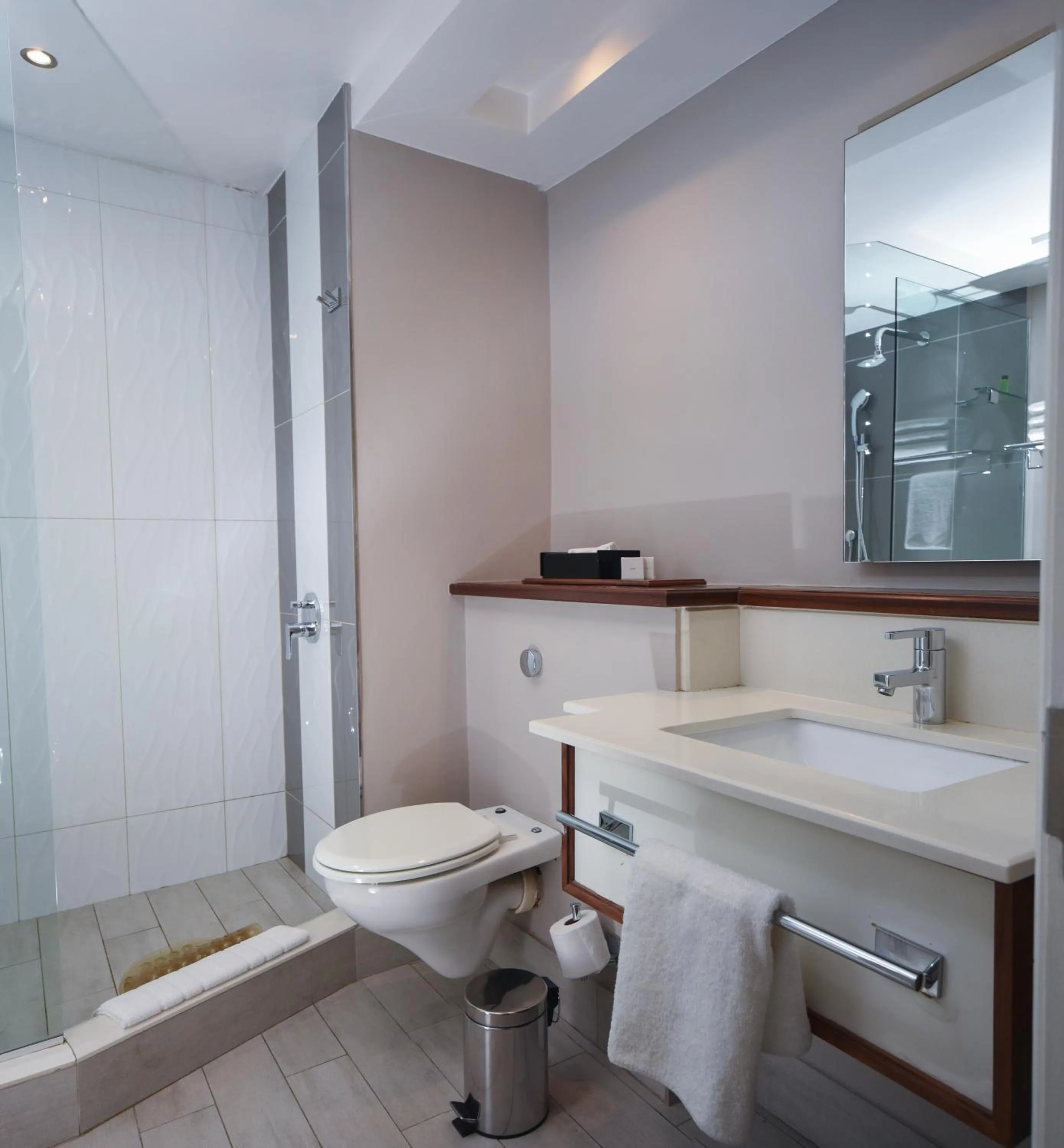 Shower in Riverside Sun