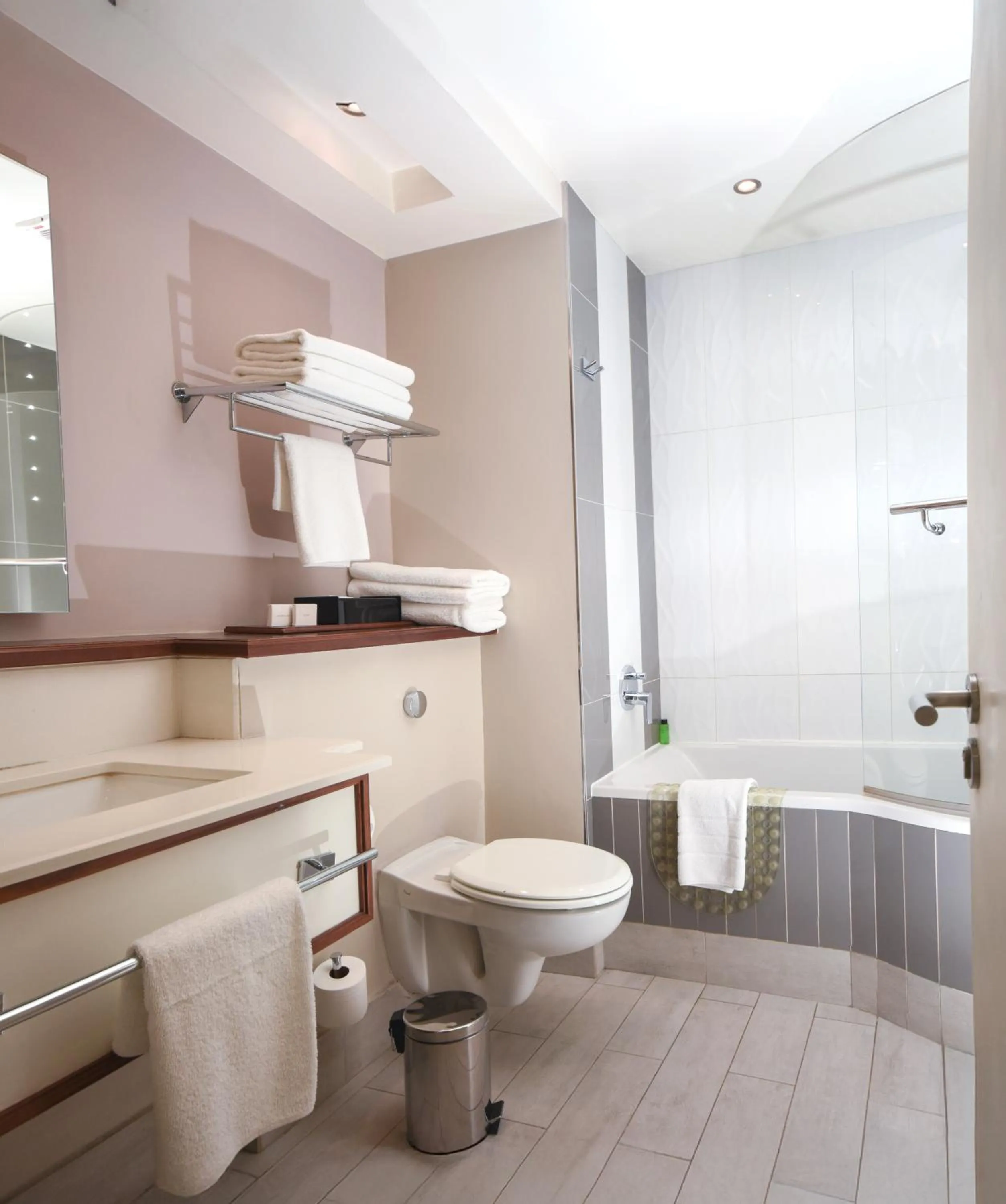 Bathroom in Riverside Sun