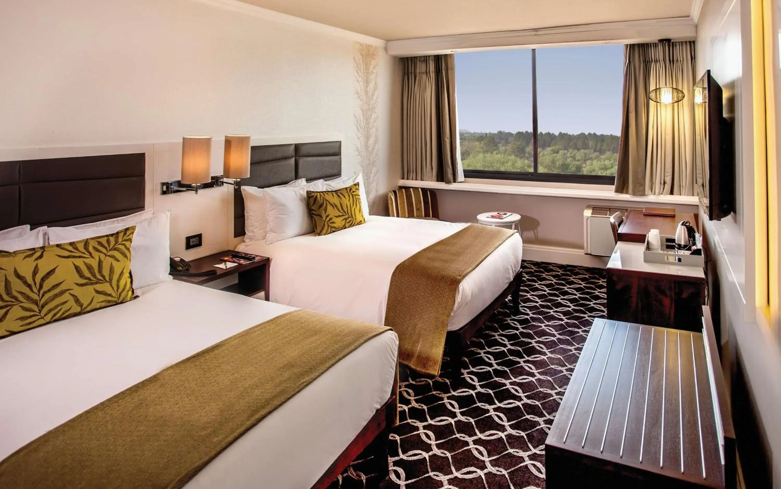 Family Room River Facing in Riverside Sun Family Room River Facing in Riverside Sun