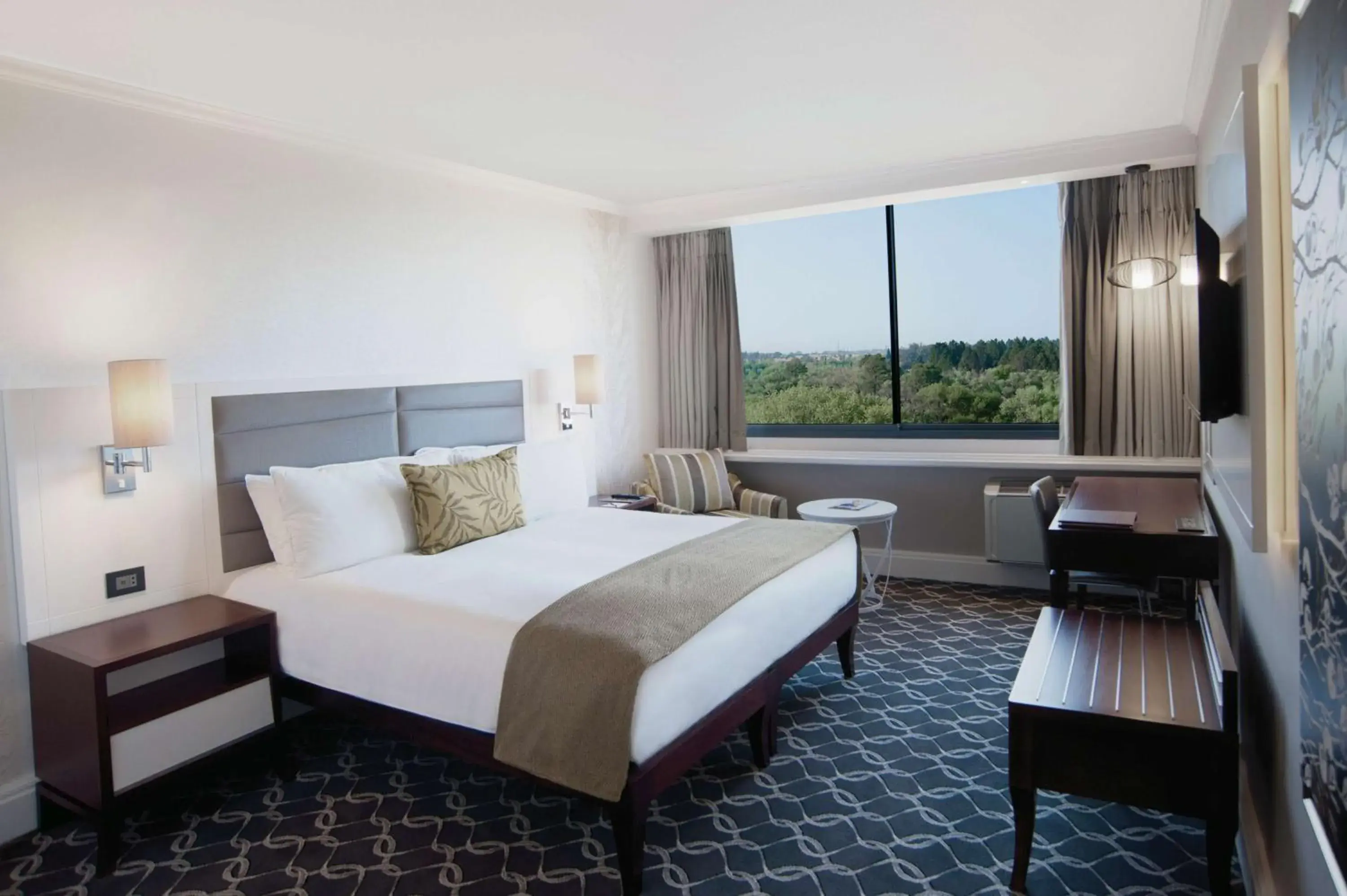 Deluxe River Facing King Room in Riverside Sun Deluxe River Facing King Room in Riverside Sun