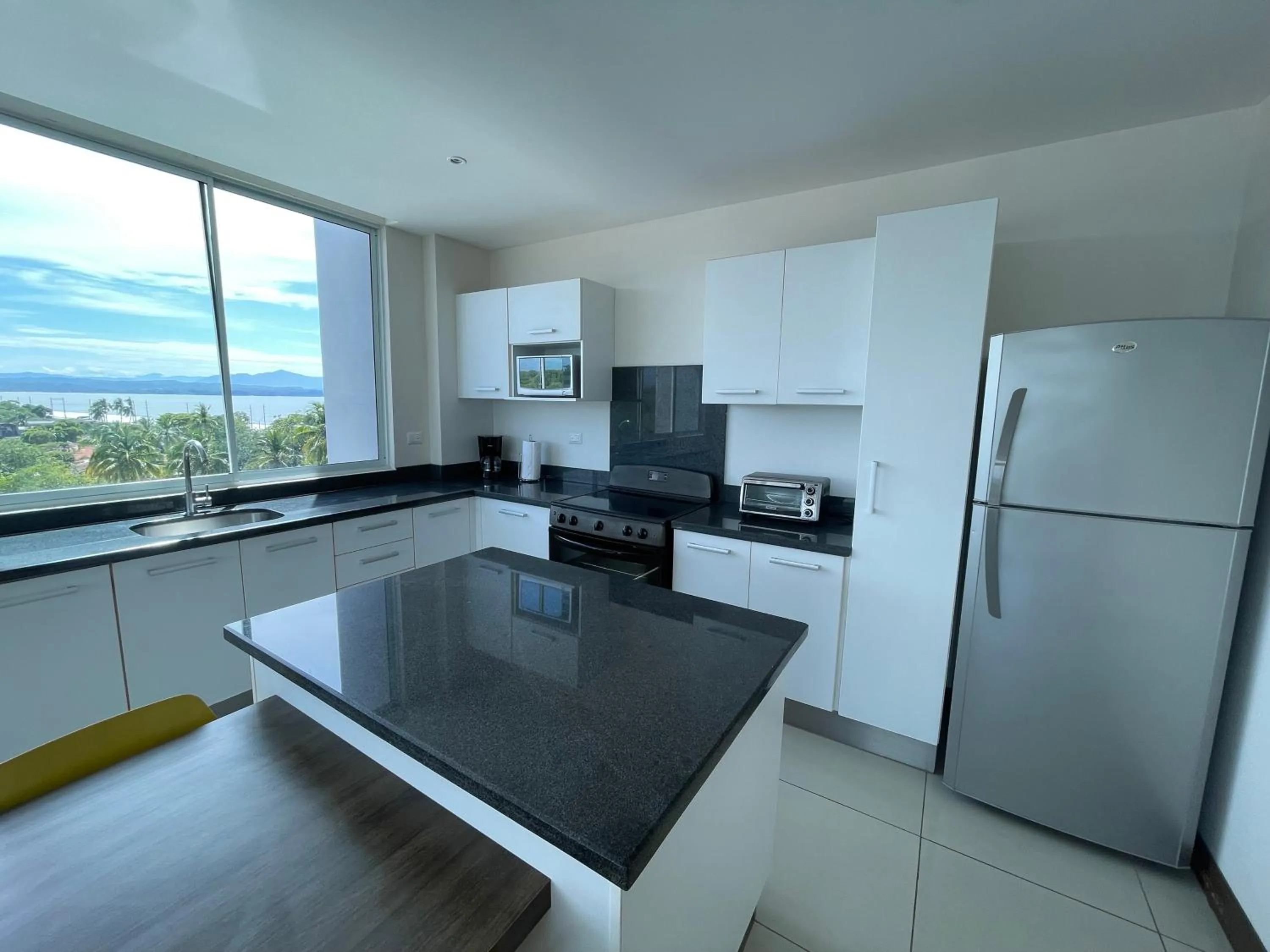 Kitchen or kitchenette in Puerto Azul Hotel