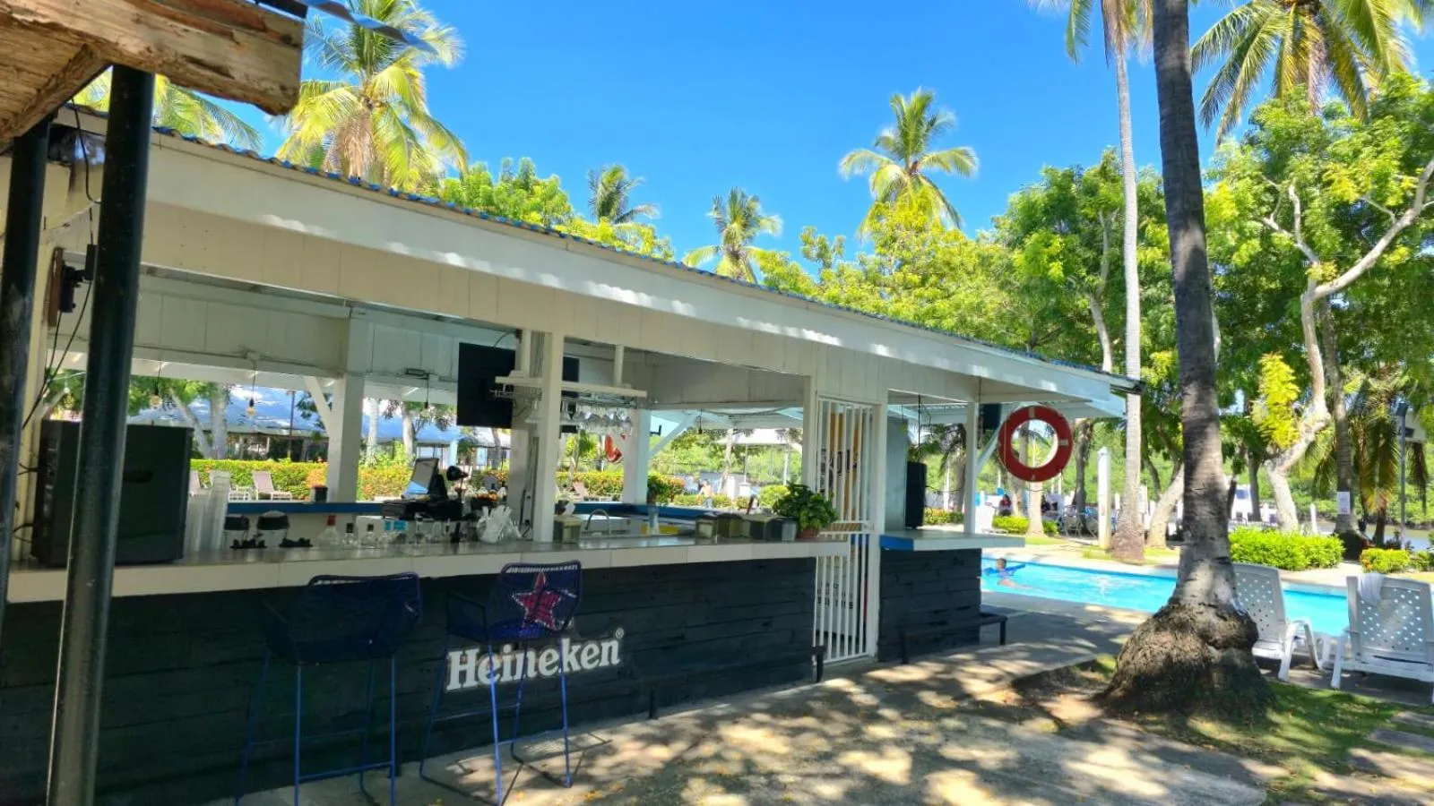 Lounge or bar in Puerto Azul Hotel