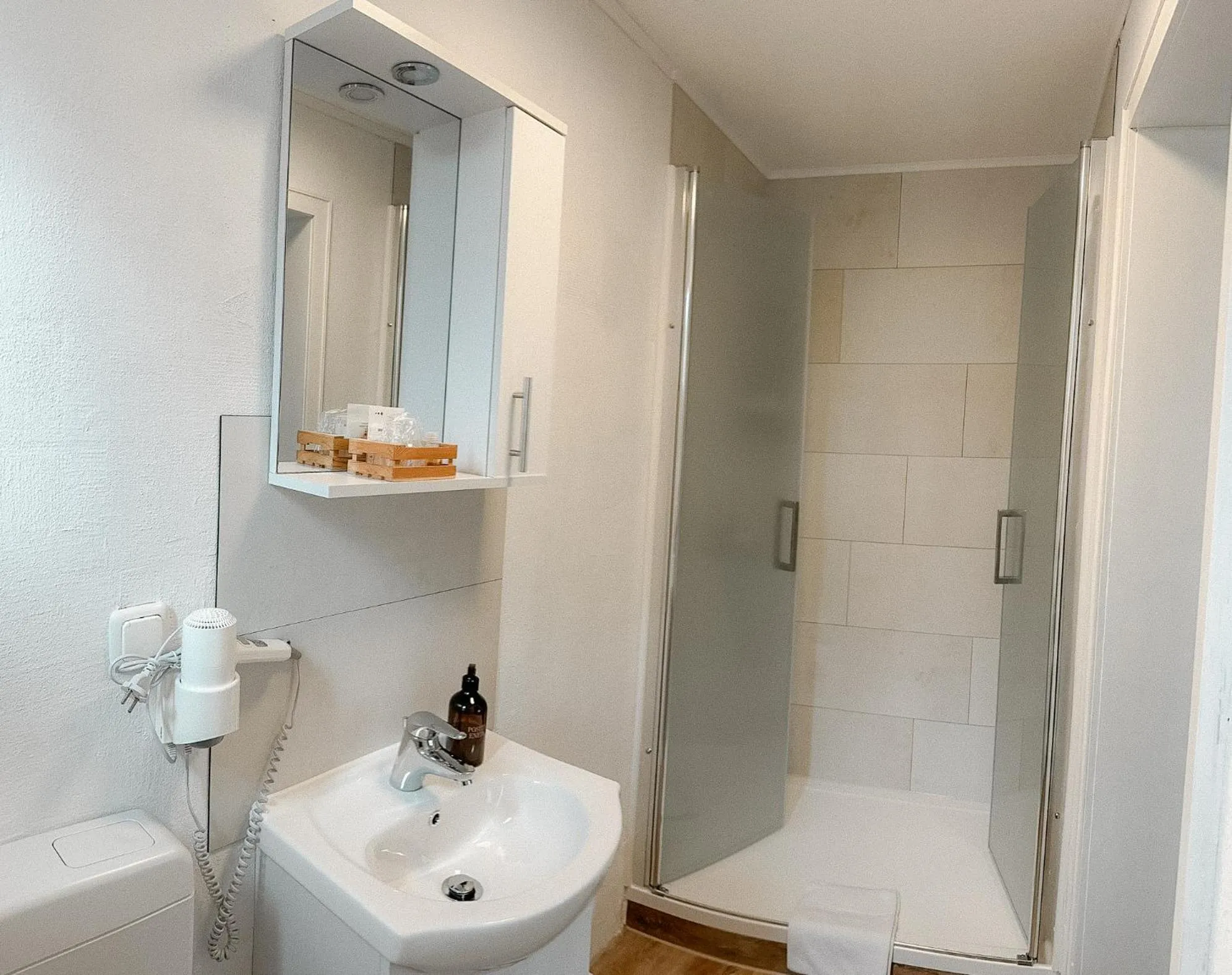 Bathroom in Landgasthof Zum Dorfkrug