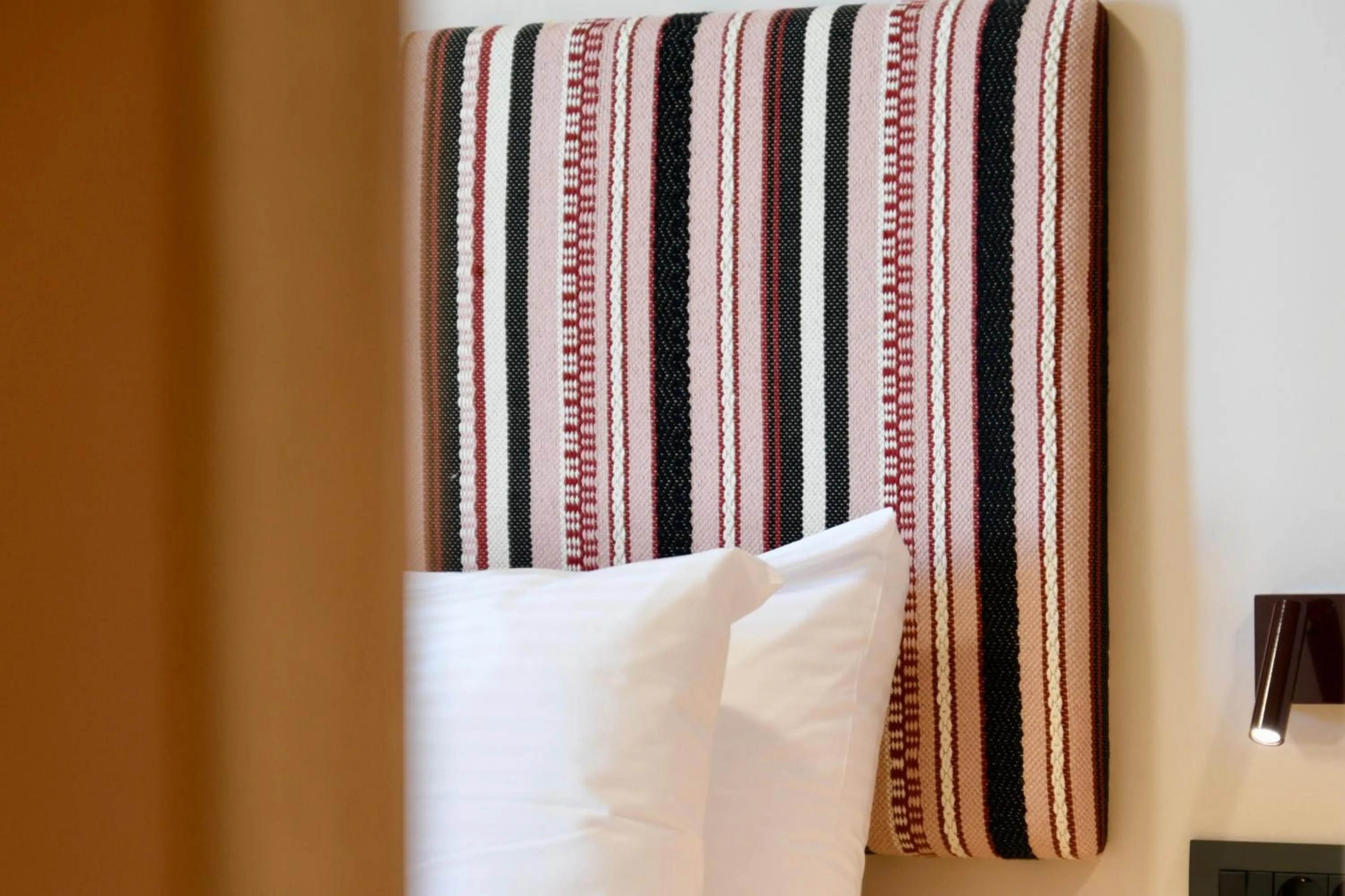 Bed in Pavo Art Hotel