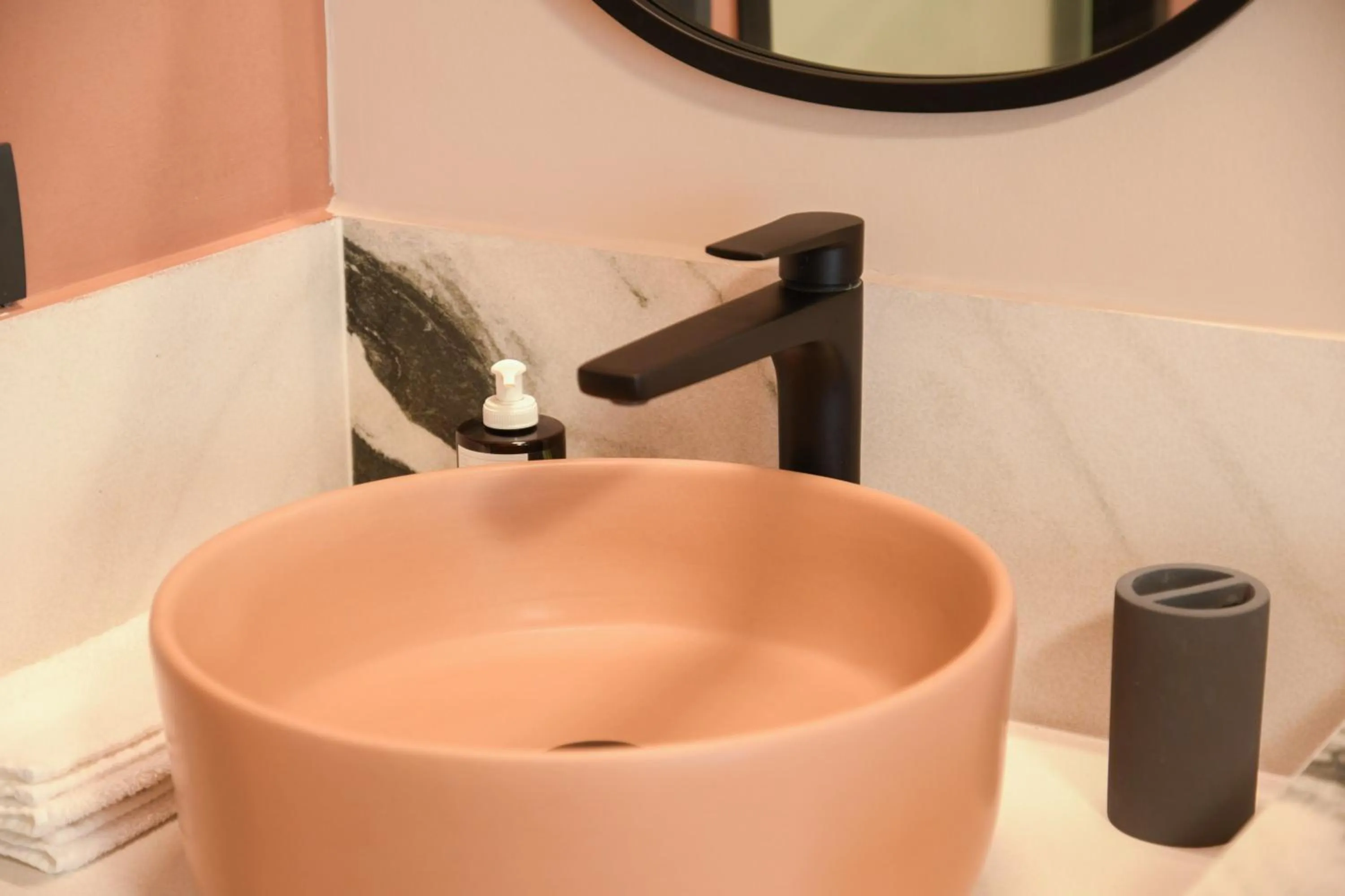 Bathroom in Pavo Art Hotel