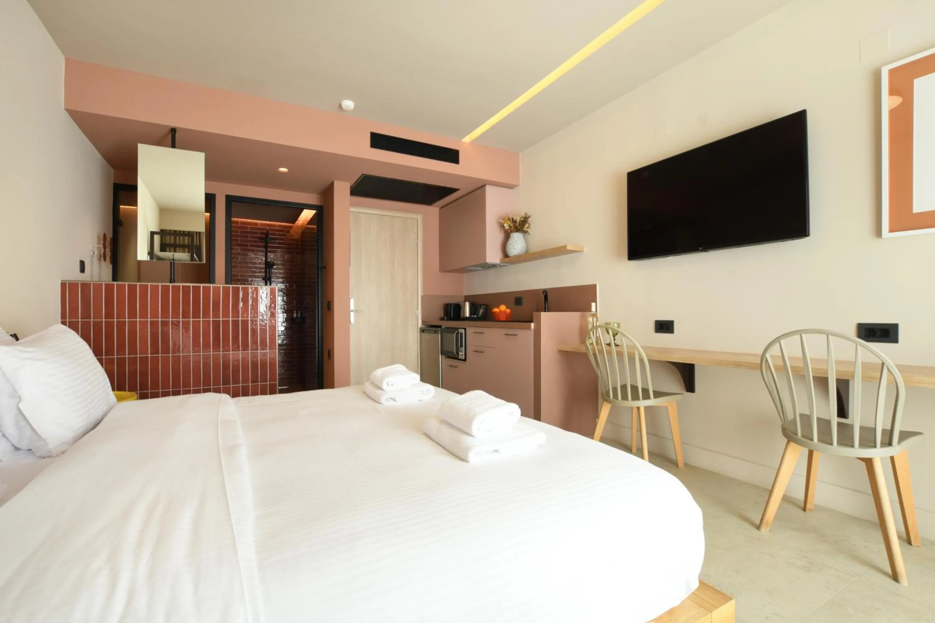 Bed in Pavo Art Hotel