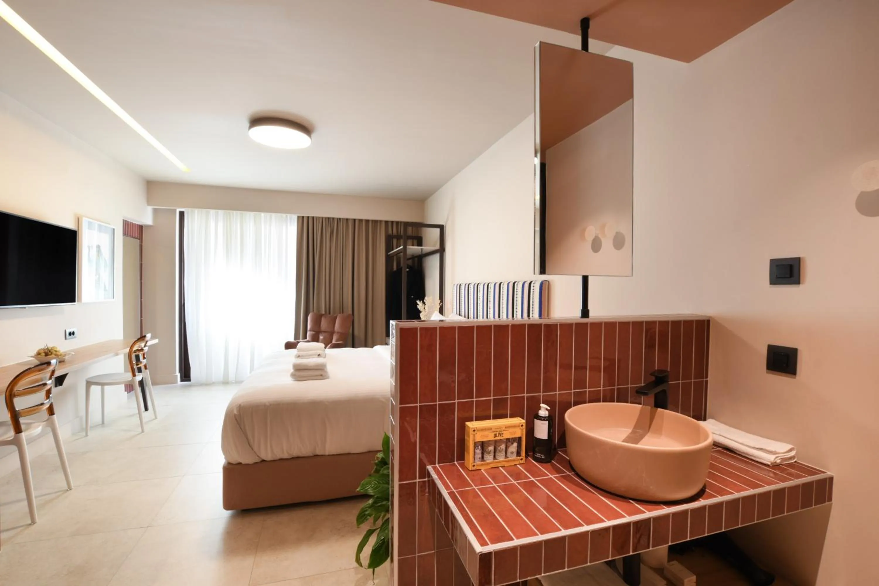 Bed in Pavo Art Hotel