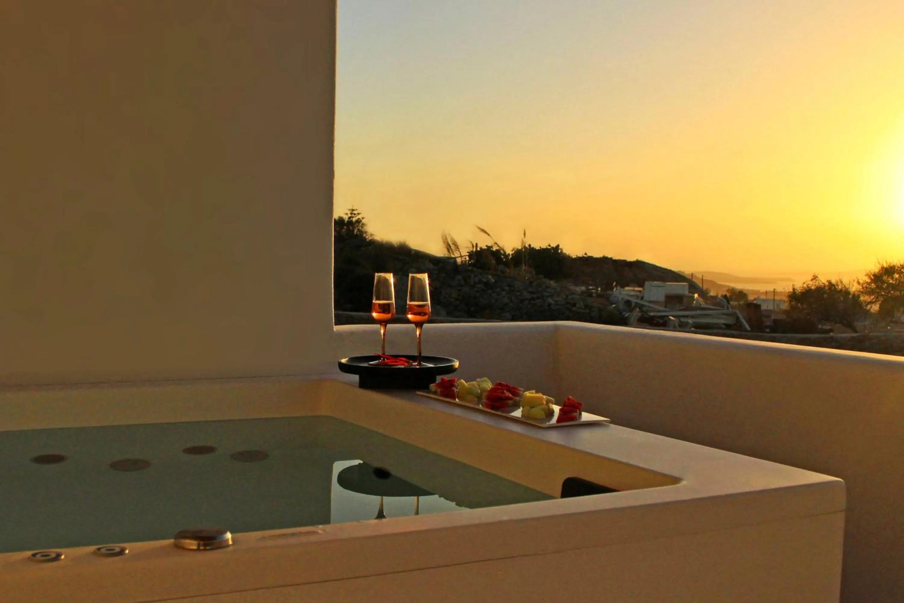 Hot Tub in Adama Mykonos Boutique Hotel