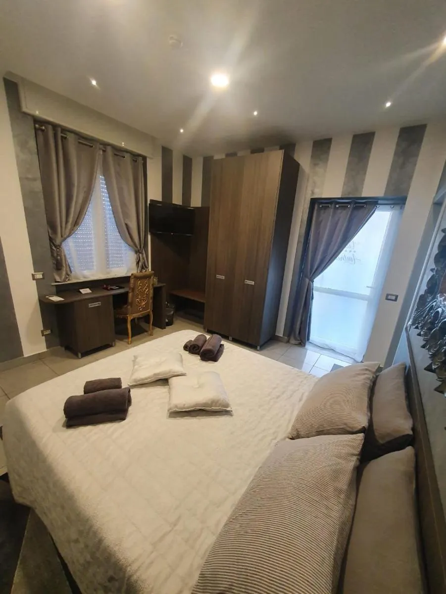 Bed in Foresterie Lombarde B&B Villa Ambra