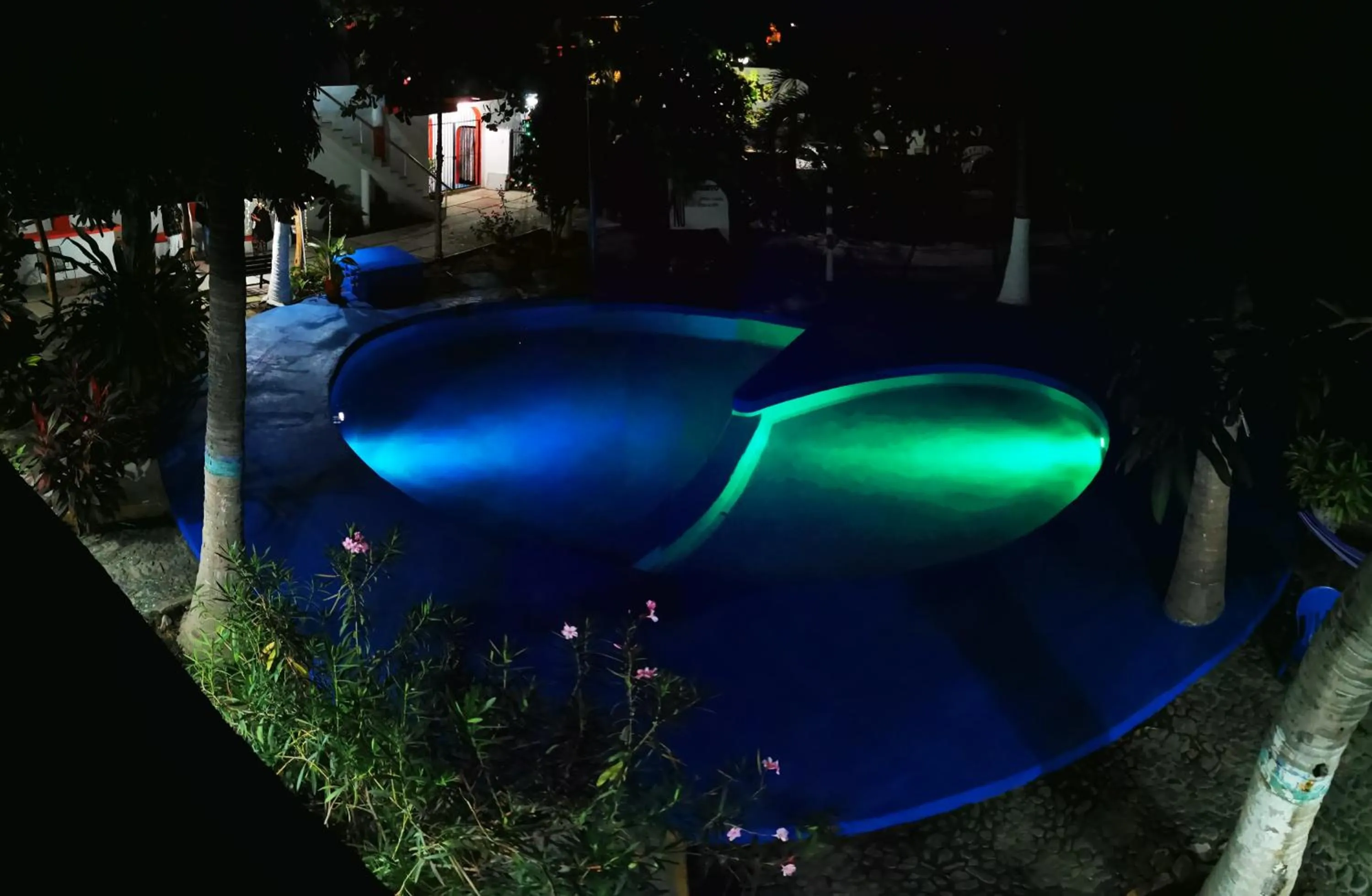 Swimming pool in Hotel Oasis Melaque