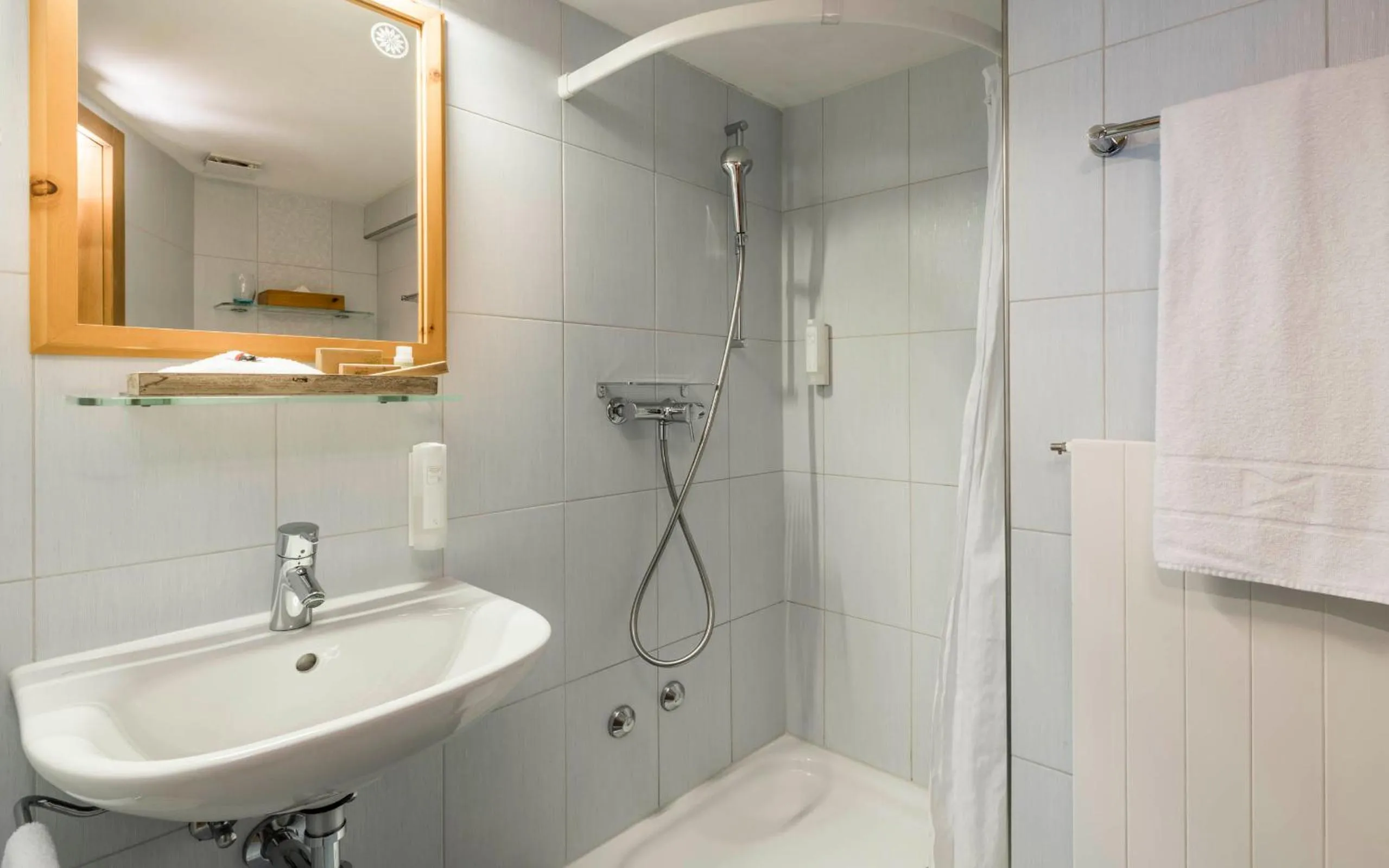 Shower in Hotel Stern Chur