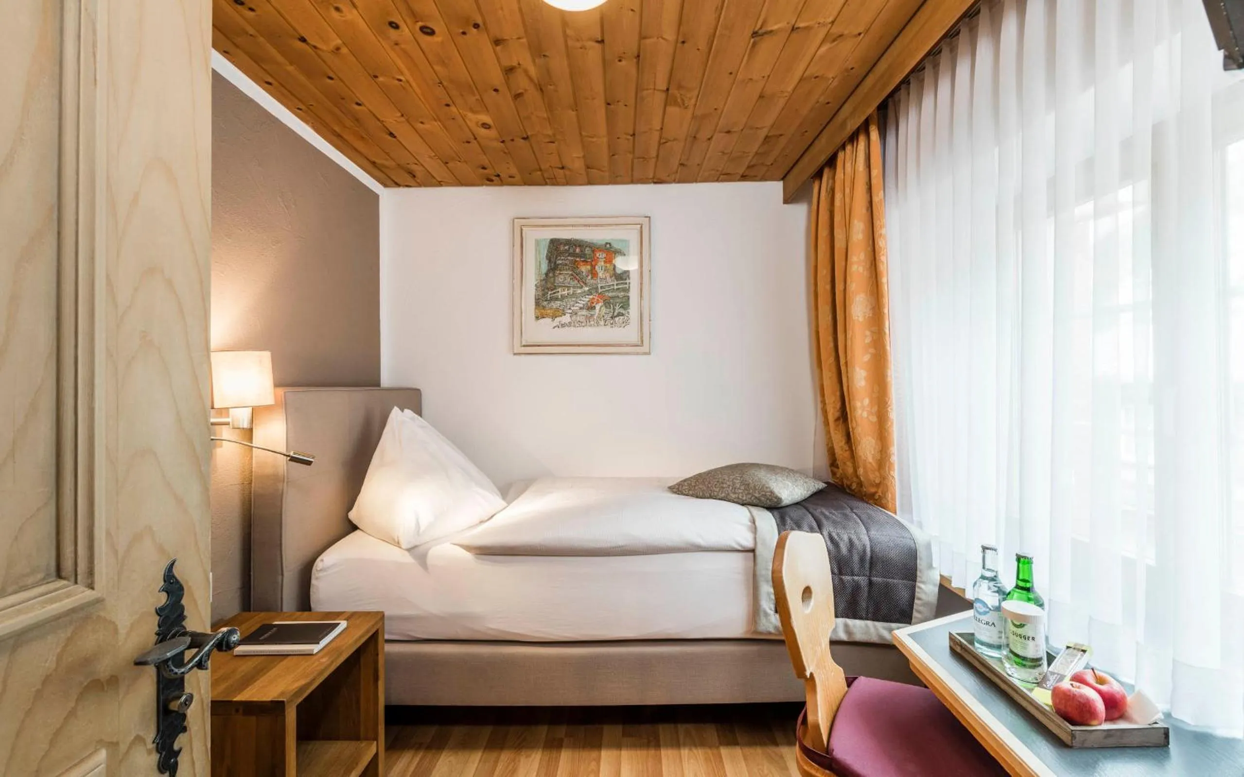 Bedroom, Bed in Hotel Stern Chur