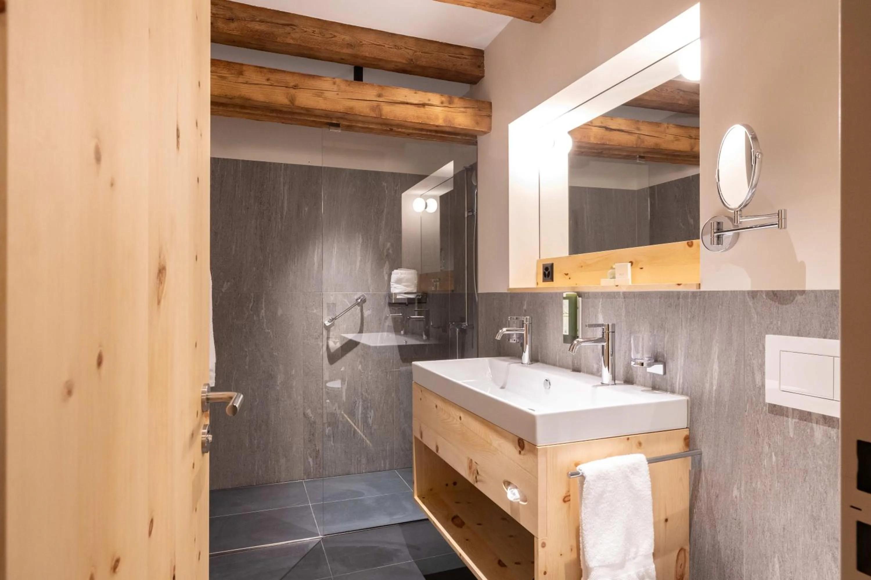 Shower in Hotel Stern Chur